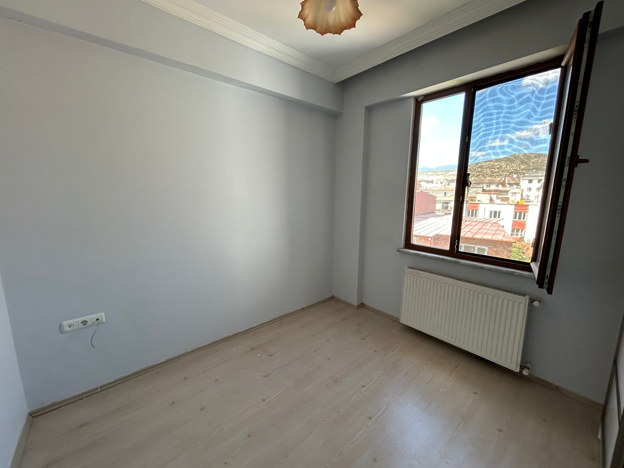 FERAH, MUTLU, HUZURLU KİRALIK 2+1 DAİRE