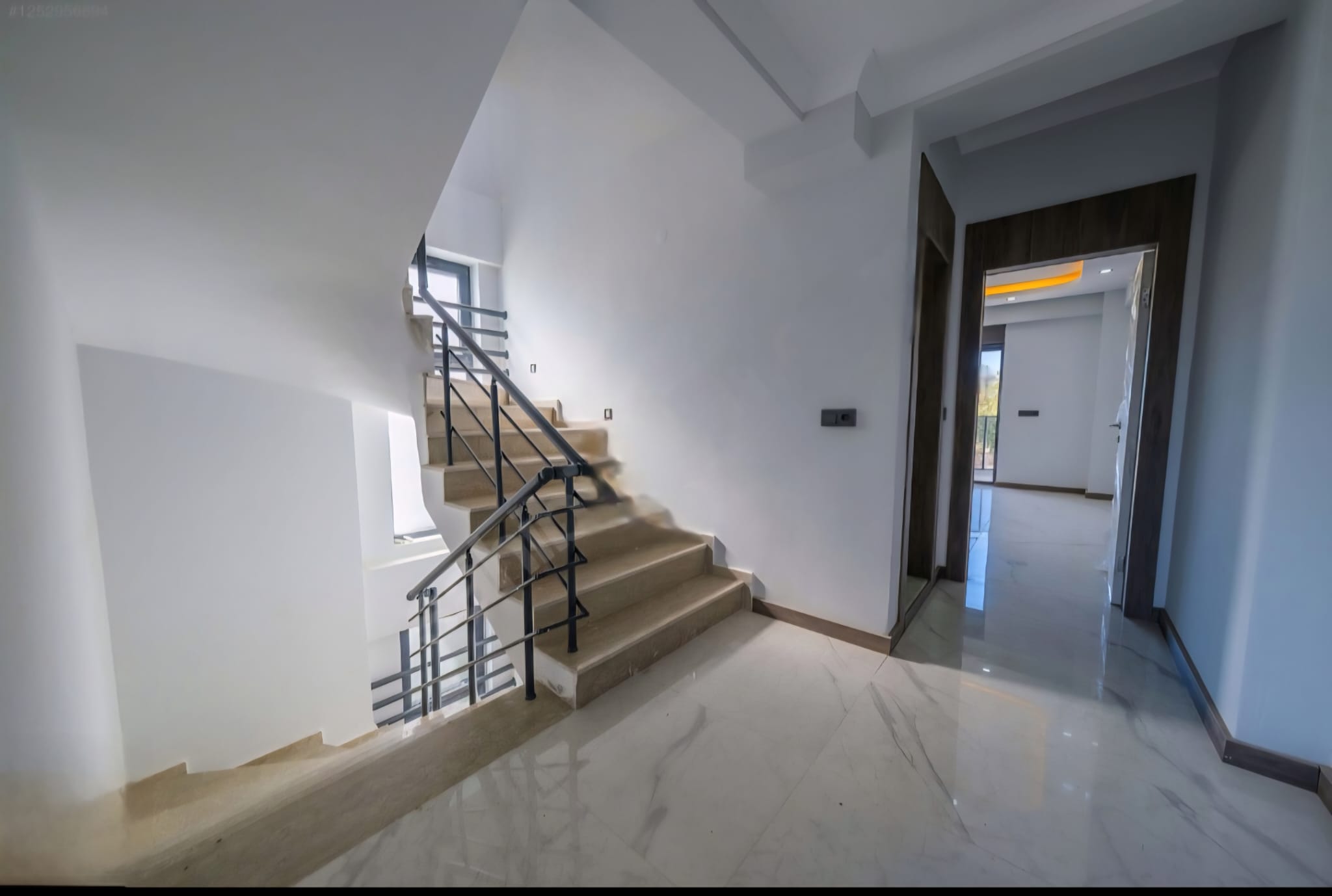 🏡 Hamidiye’de Havuzlu Site İçinde 3+1 Triplex Villa