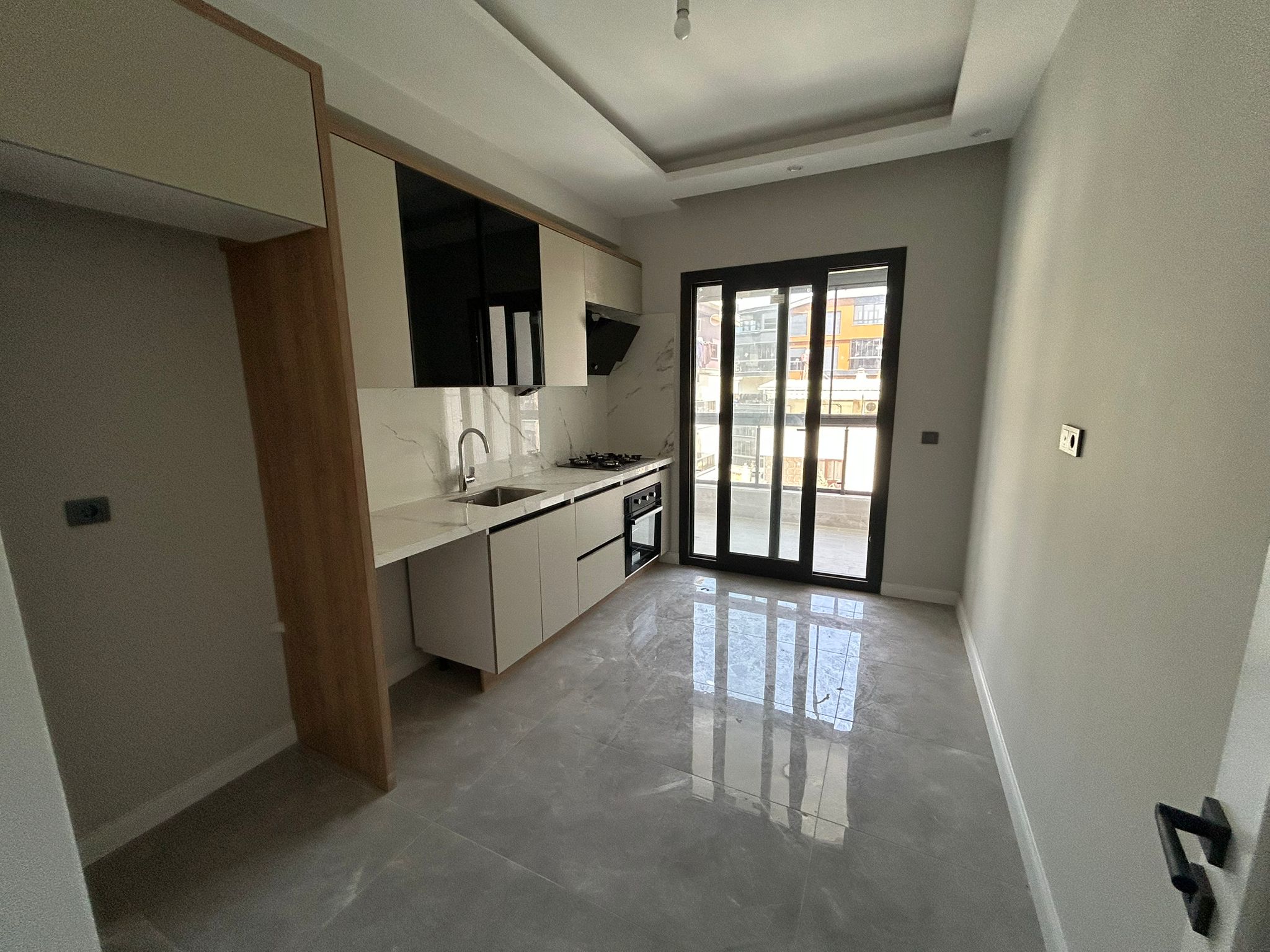 BALIKESİR EDREMİT KADIKÖY’DE SATILIK SIFIR 2+1  DAİRE
