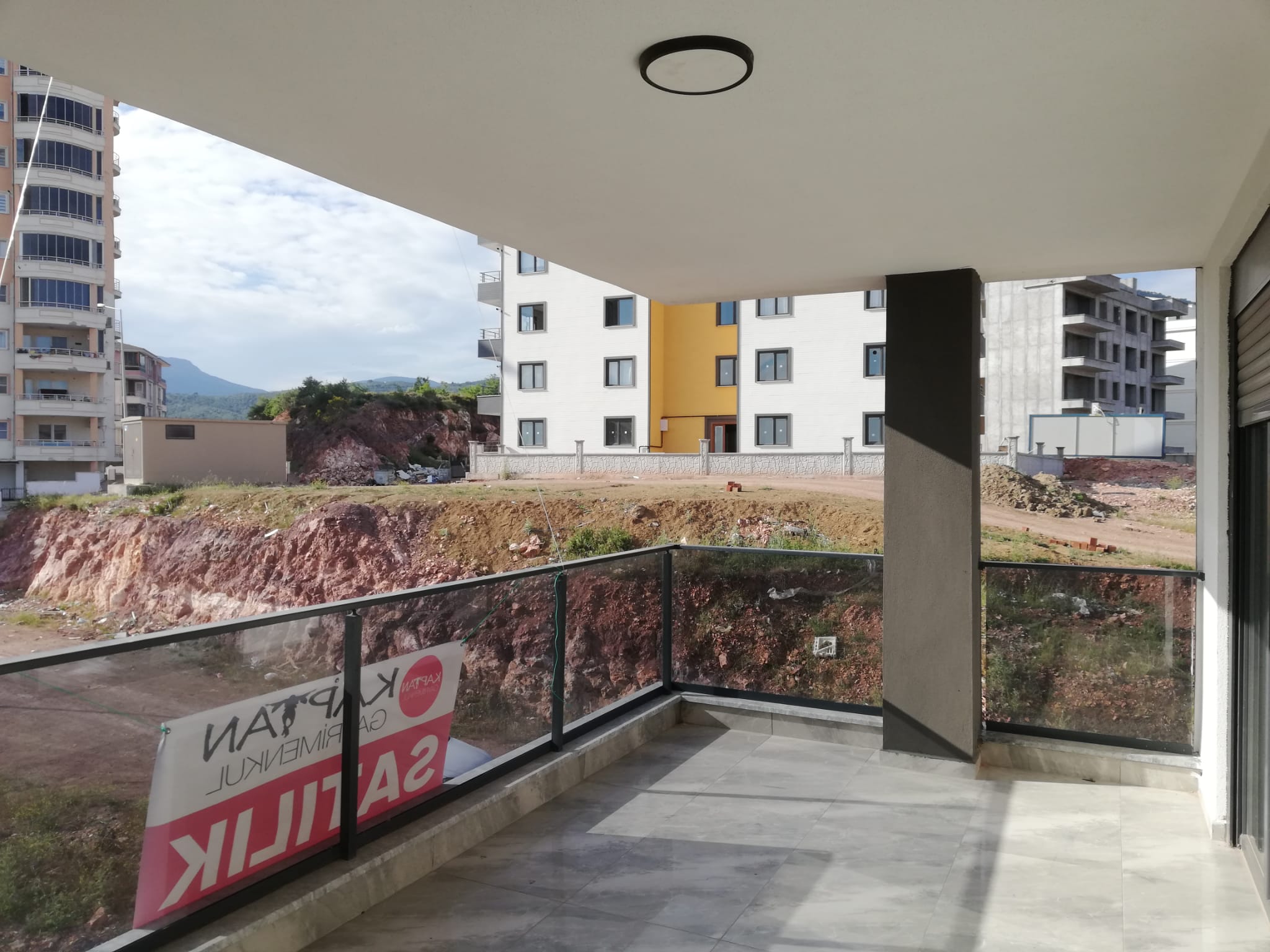Atatürk 'de Satılık 2+1 120 M2 Geniş Balkon Daire
