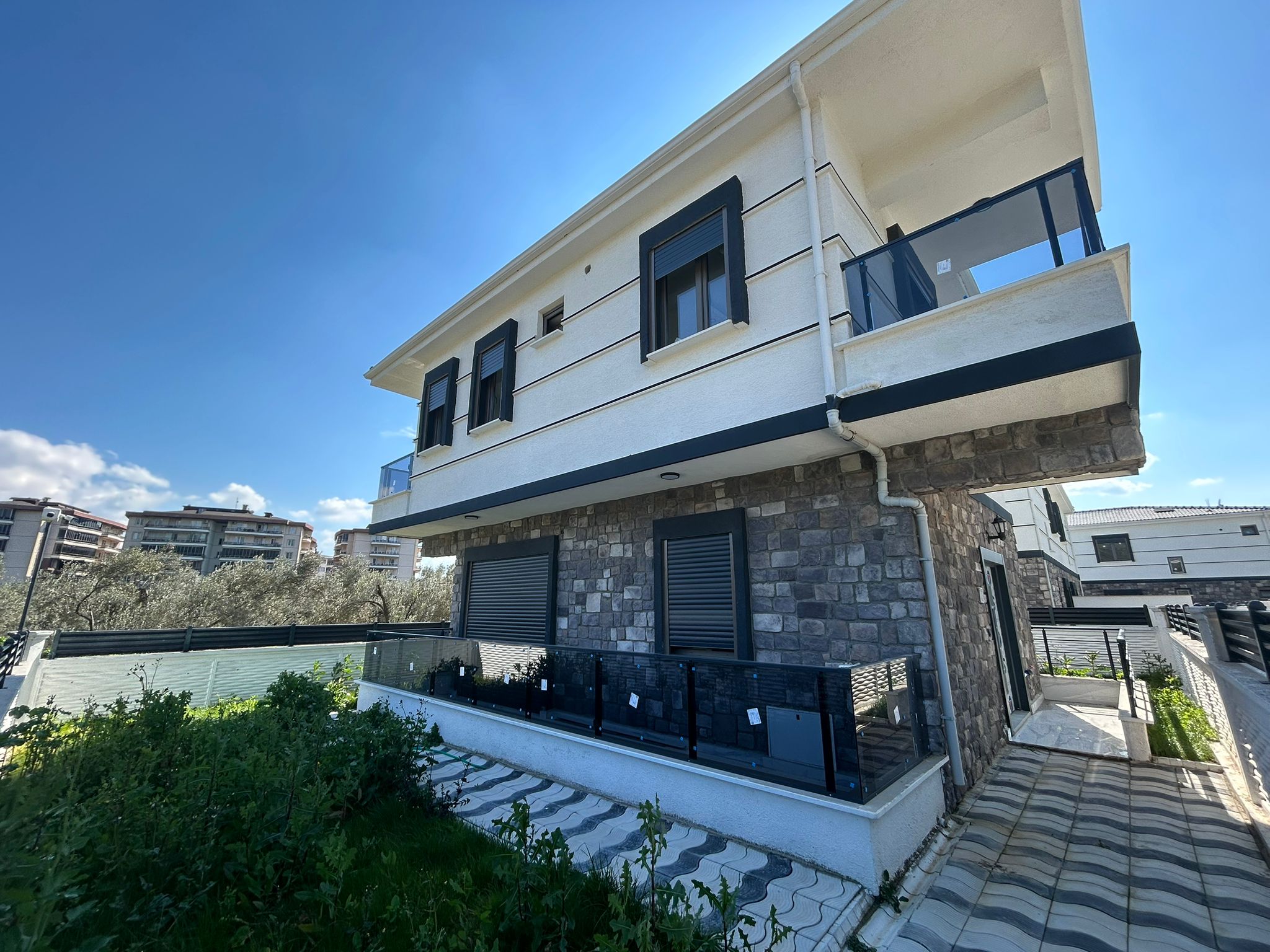 HAYALİNİZDEKİ YAŞAM BURADA BAŞLIYOR!