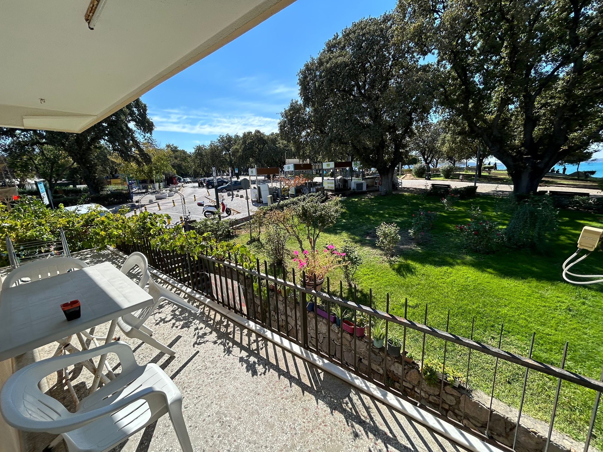 Burhaniye Ören Mahallesi’nde Doğa ve Deniz Manzaralı Satılık Villa Tipi Daire