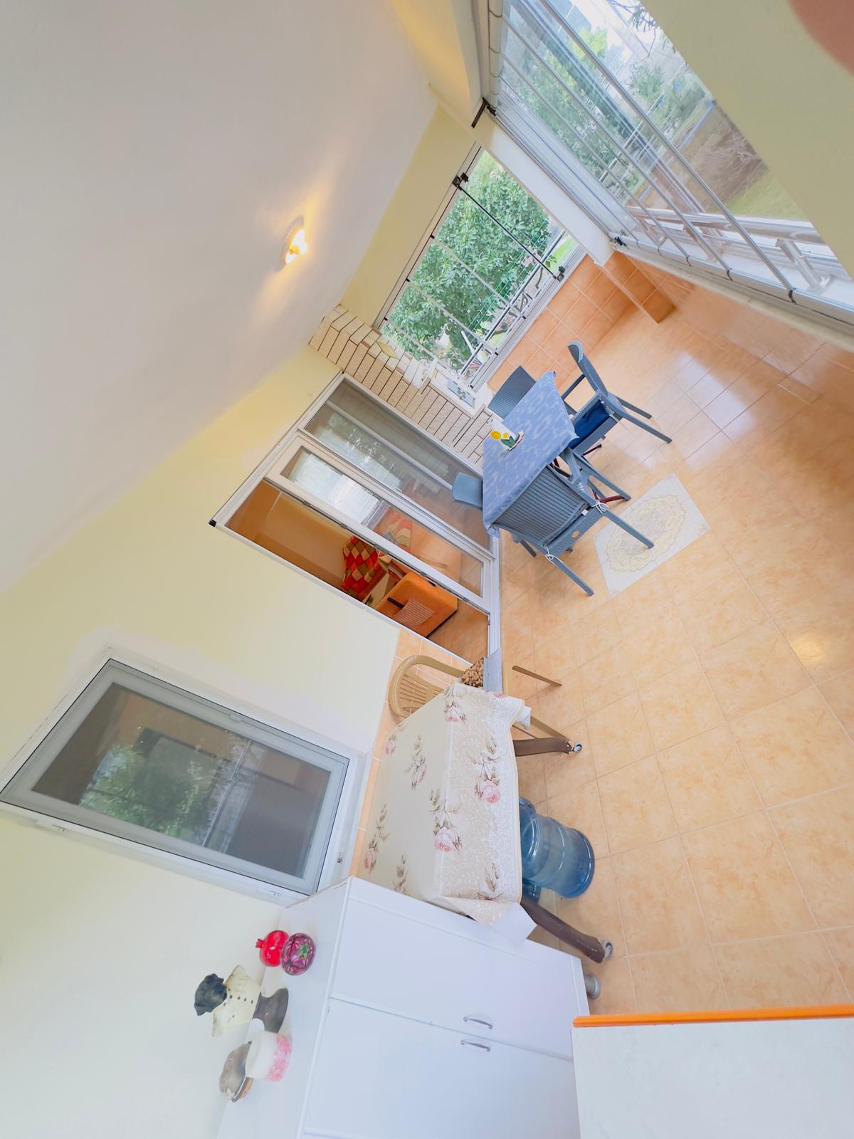 ALTINOLUK AVCILAR’DA DENİZE 200M 2+1 SATILIK DAİRE