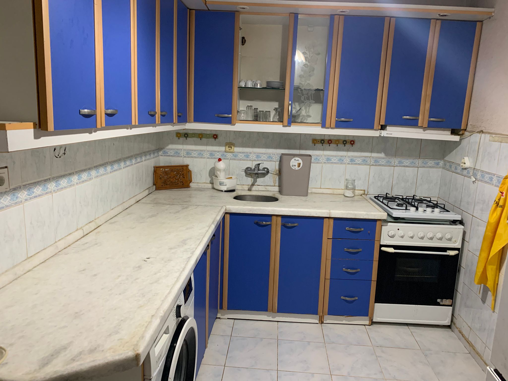 BALIKESİR EDREMİT GAZİİLYAS MAHALLESİNDE KİRALIK 2+1 EŞYALI BAHÇELİ DAİRE