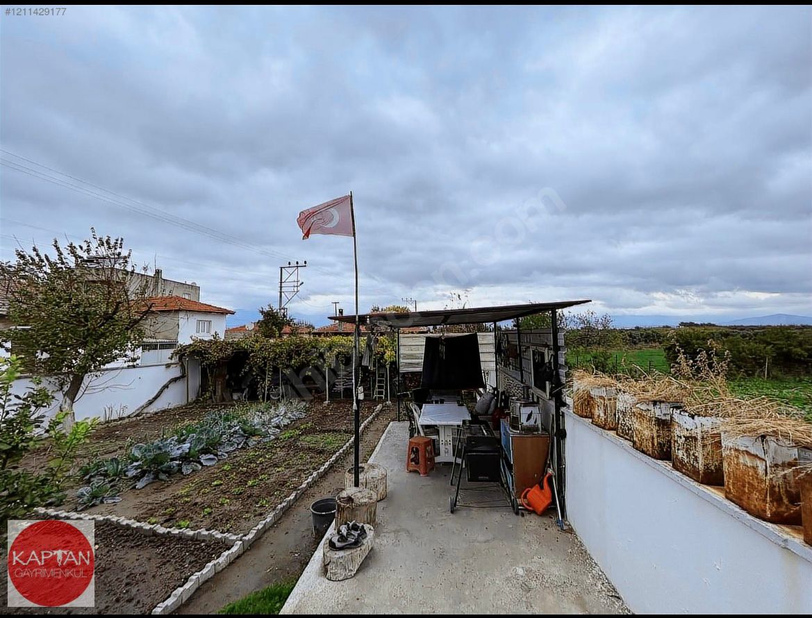 ÇORUK 'DA SATILIK BAHÇELİ KÖYEVİ VE KOMPLE BİNA