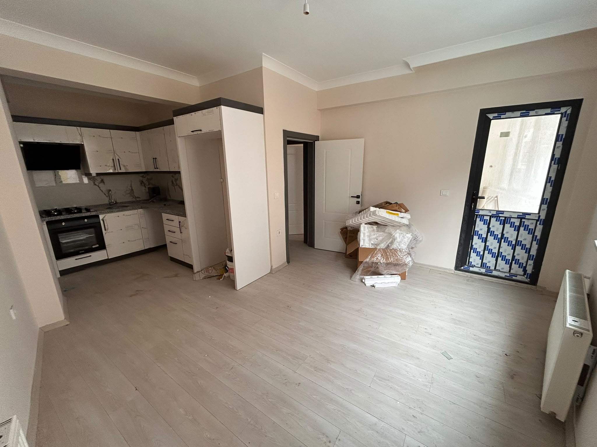 GAZİİLYAS MAHALLESİNDE KİRALIK SIFIR  1+1 DAİRE