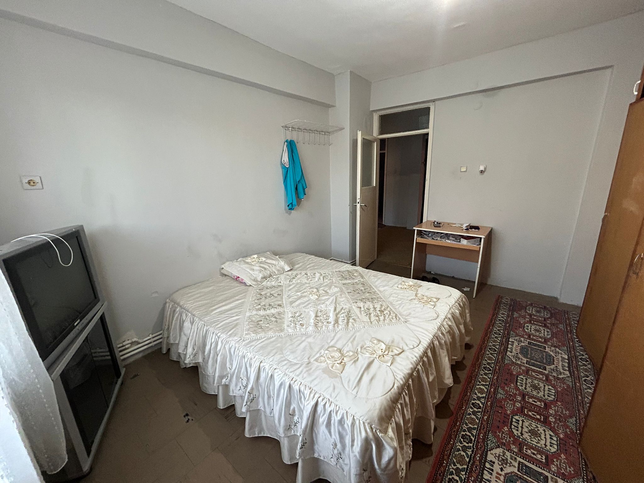 Cumhuriyet Mah. 3+1 Doğalgazlı 140 M2 Daire Satılık