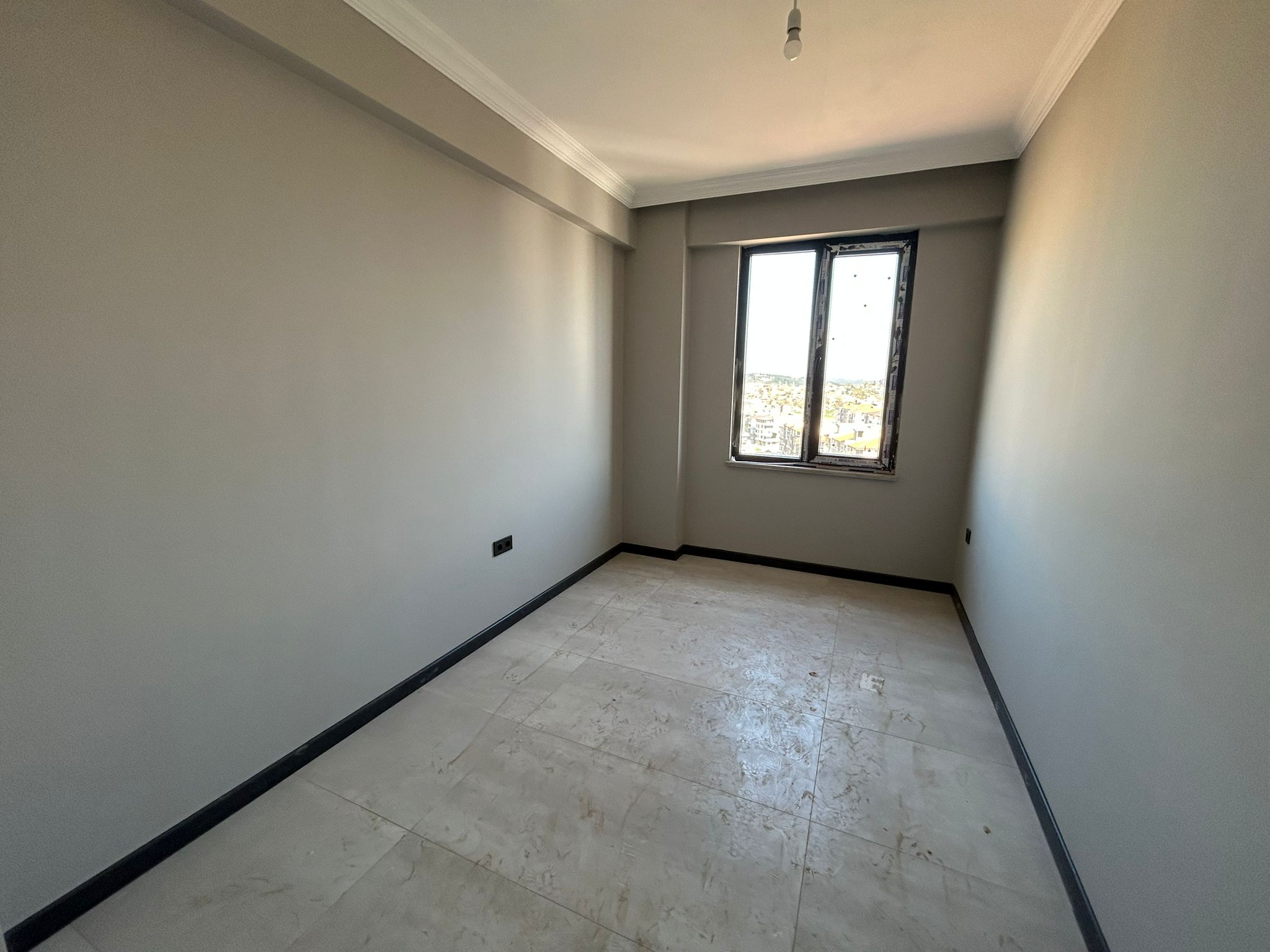 Edremit Atatürk Mahallesi’nde Eşsiz Deniz & Şehir Manzaralı 3+1 Lüks Kiralık Daire!