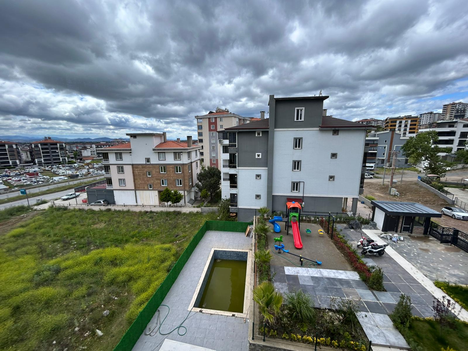 🏡 BALIKESİR EDREMİT ATATÜRK MAHALLESİNDE SİTE İÇERİSİNDE HAVUZLU 2+1 LÜKS DAİRE