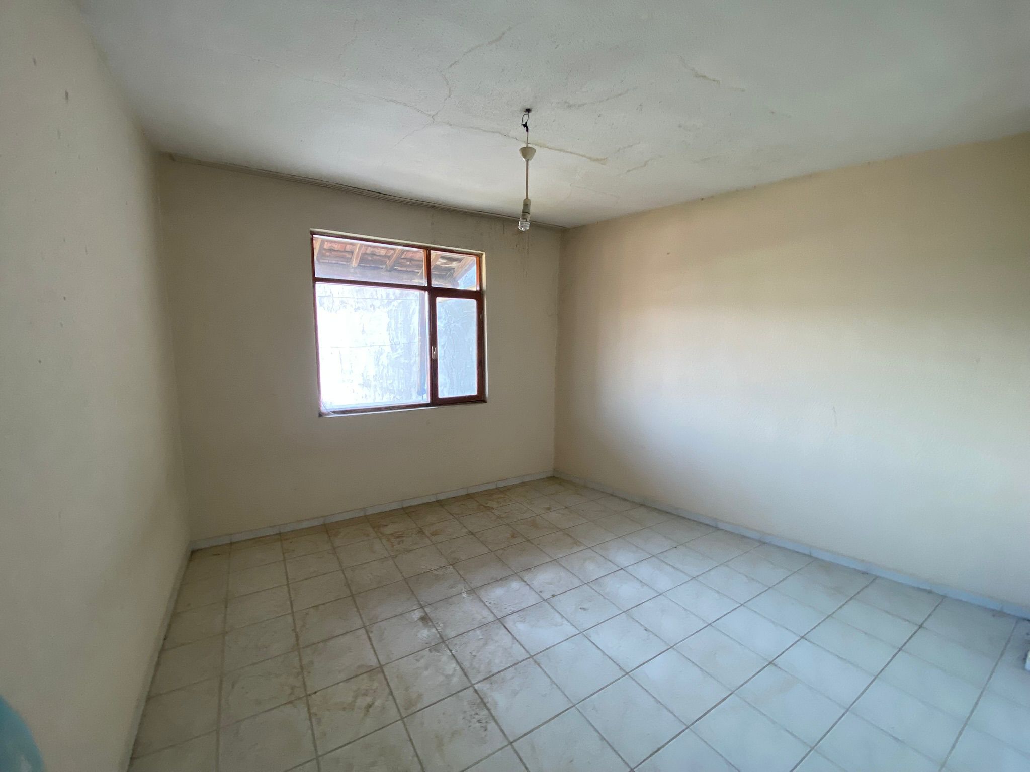BALIKESİR EDREMİT HEKİMZADE MAHALLESİNDE SATILIK 2+1 DAİRE