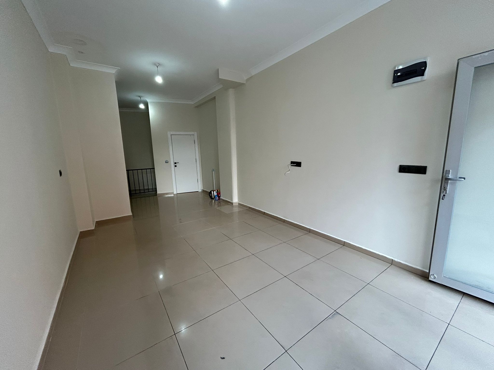 Cadde Üzerinde Satılık Dükkan