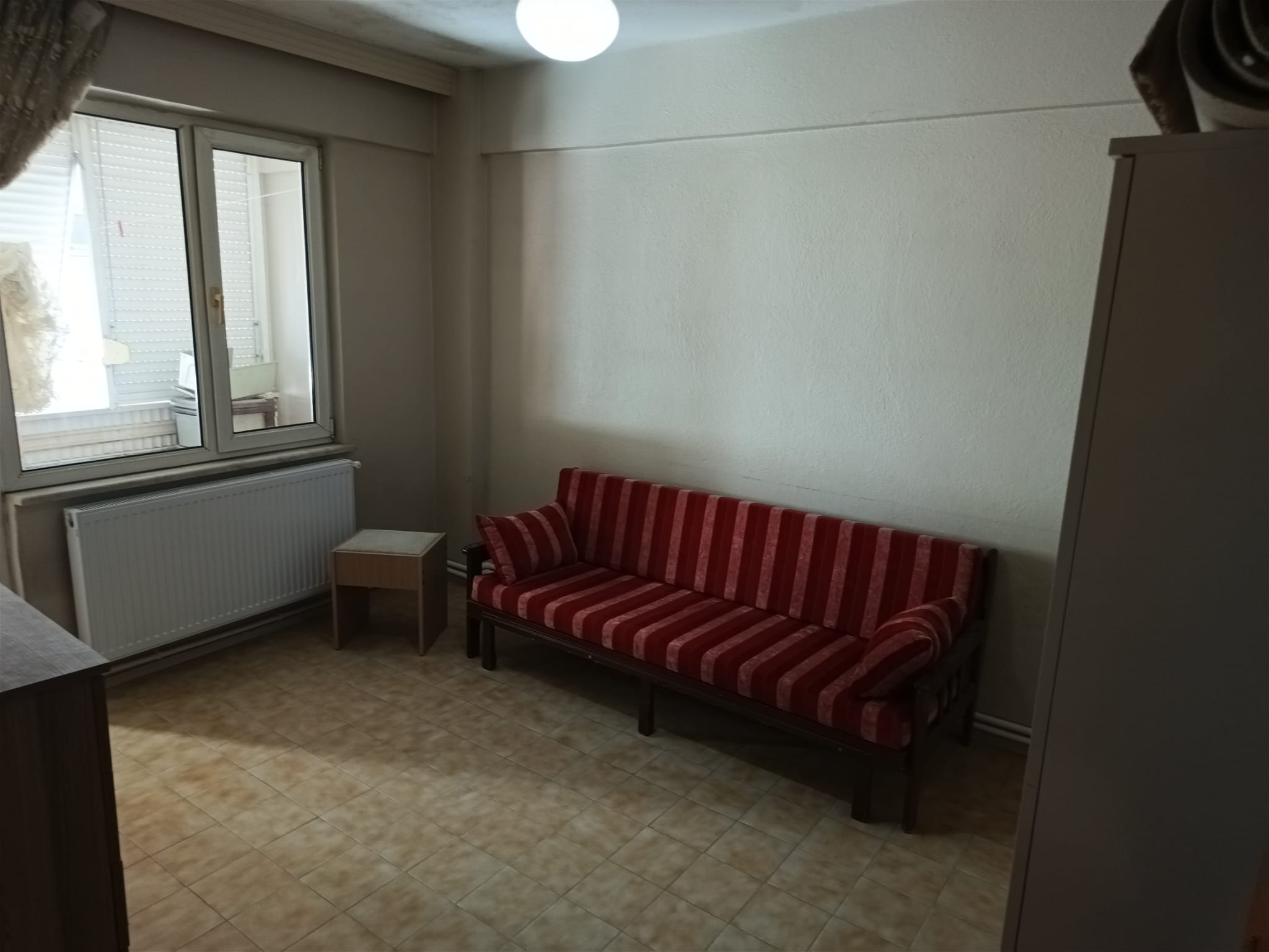 CUMHURİYET MAHALLESİ ÜÇGEN PARKTA EŞYALI 2+1 KİRALIK DAİRE