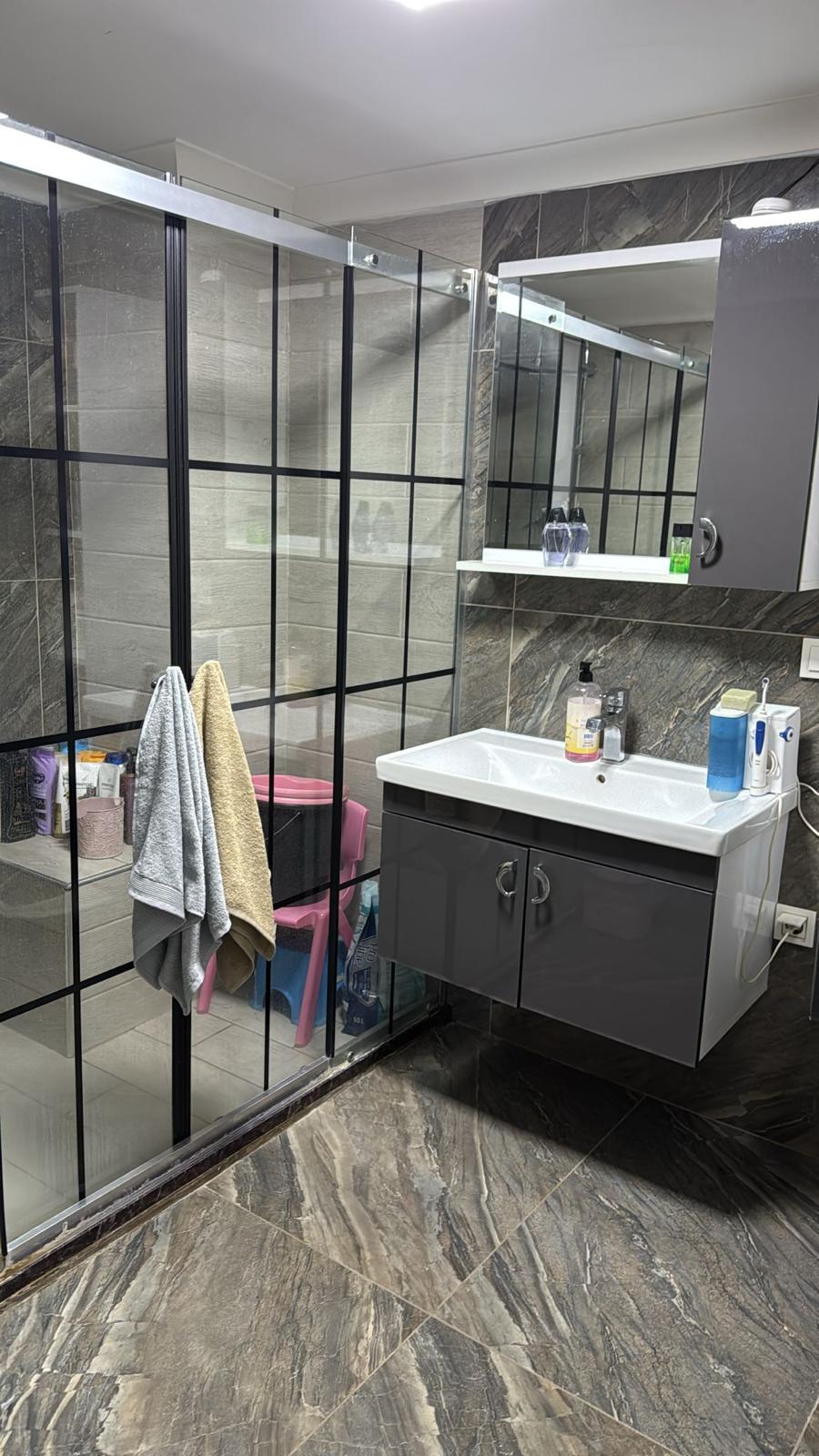BALIKESİR EDREMİT AKÇAY MERKEZDE SATILIK GENİŞ 3+1 DAİRE