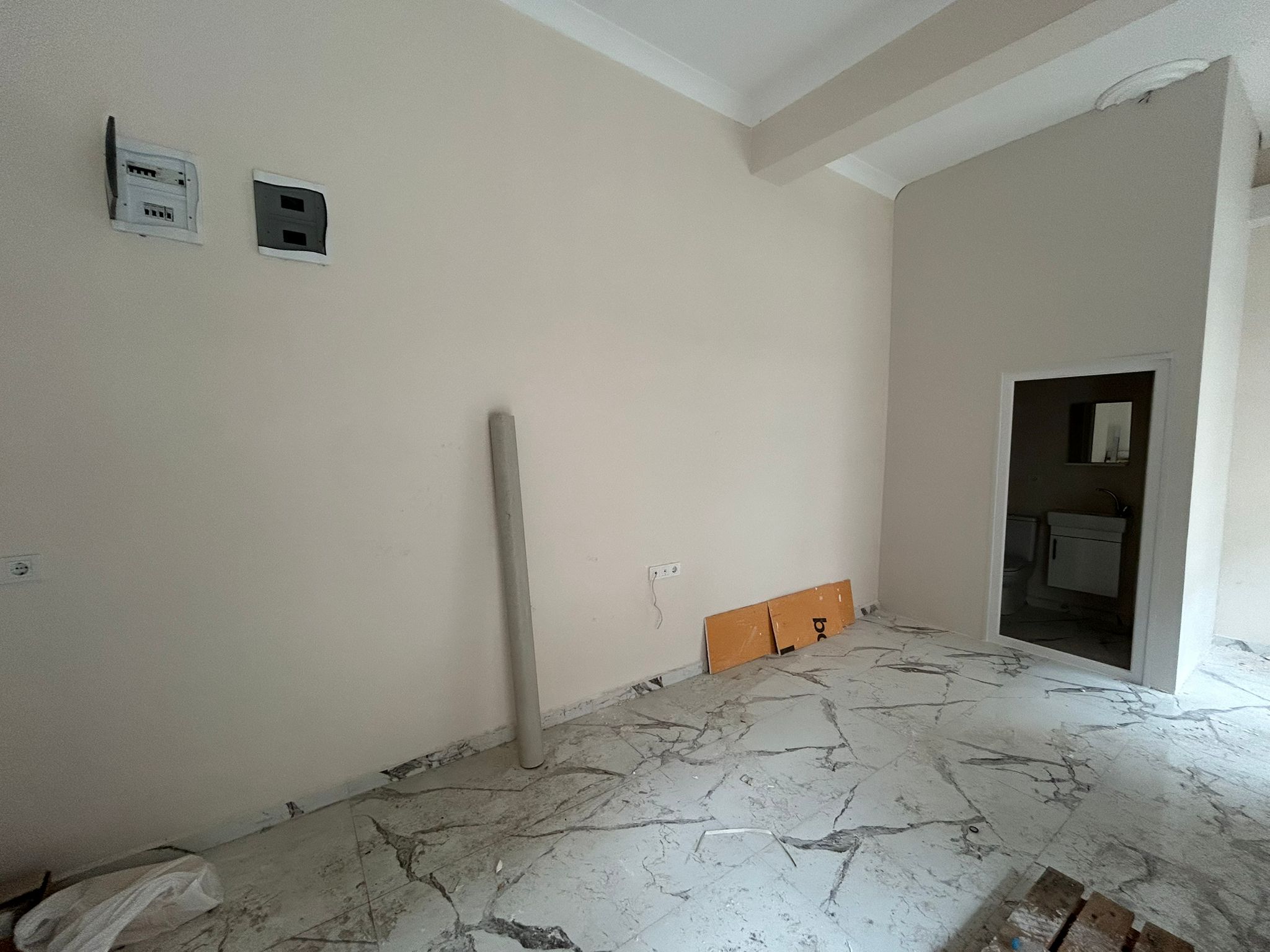 İnönü Caddesinde Kiralık 25 M2 Dükkan
