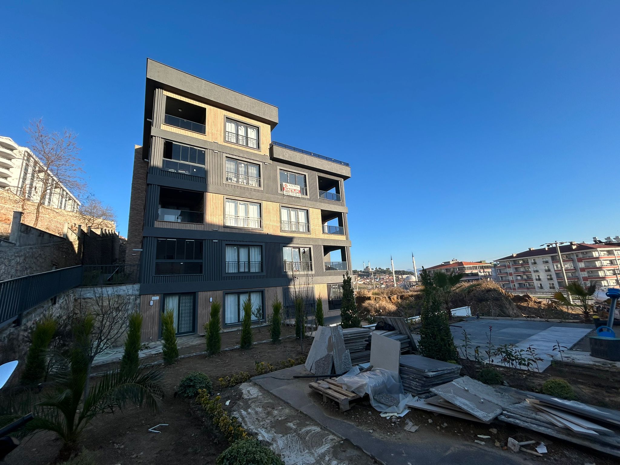 🏡 BALIKESİR EDREMİT ATATÜRK MAHALLESİNDE SİTE İÇERİSİNDE HAVUZLU 2+1 LÜKS DAİRE