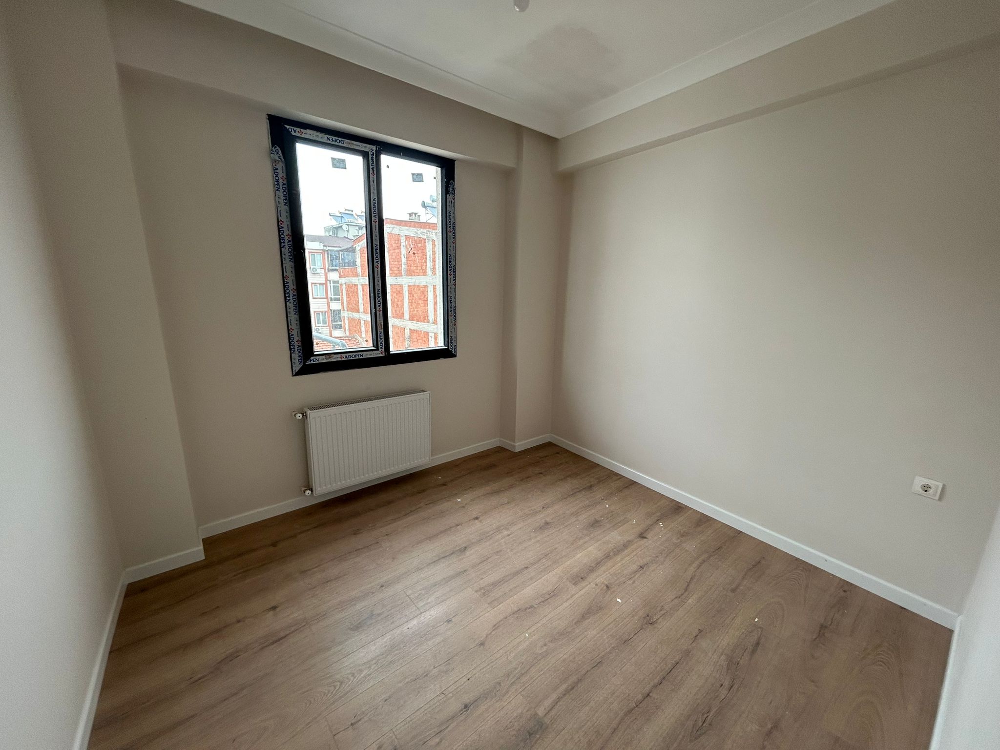 BALIKESİR EDREMİT CAMİVASAT MAHALLESİNDE SATILIK 2+1 DAİRE