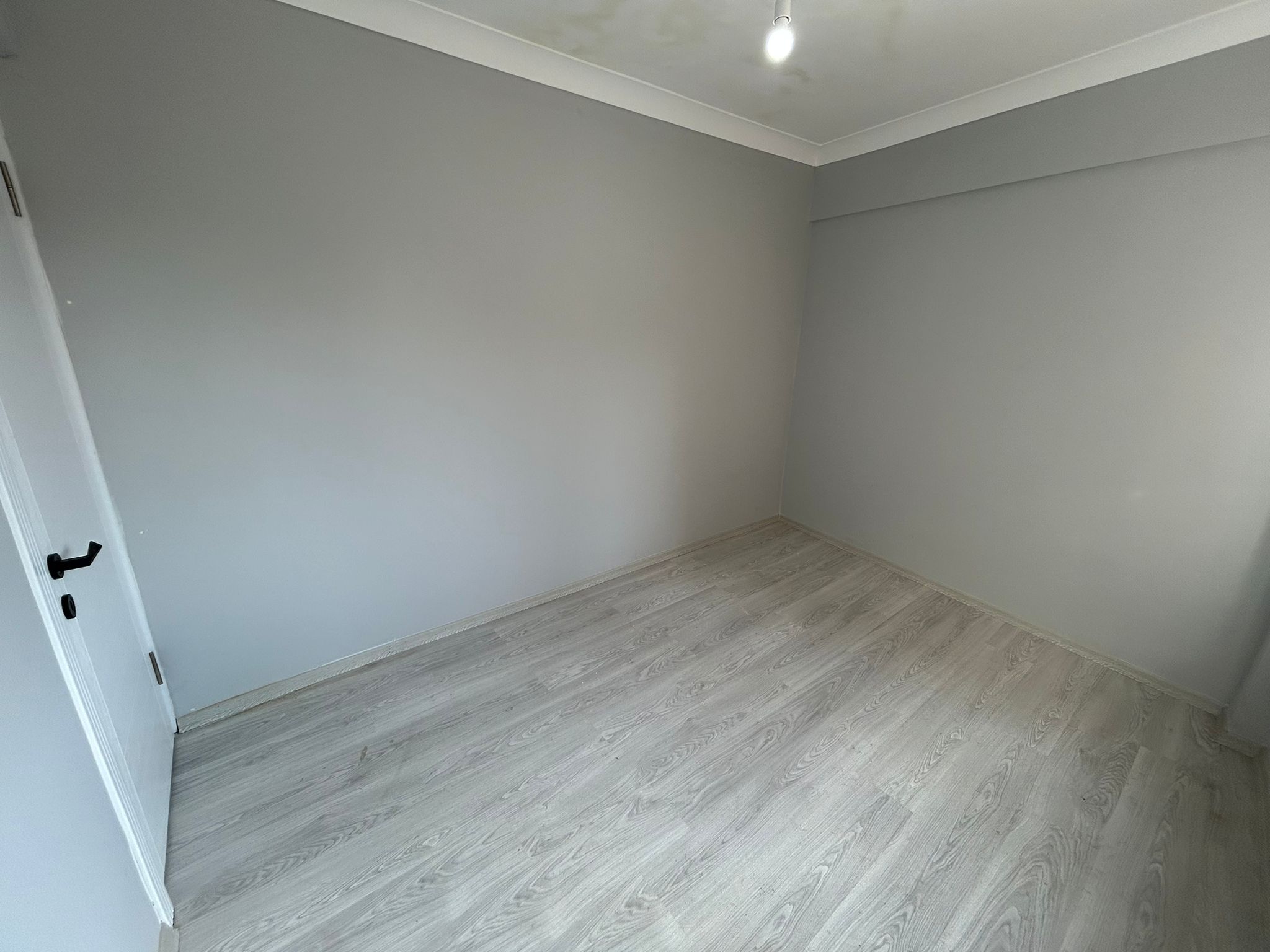 Sıfırdan Yenilenmiş Satılık 1+1 Daire