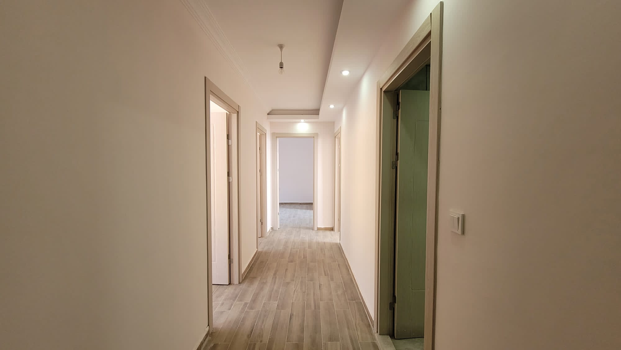 BALIKESİR EDREMİT GÜRE’DE KOMPLE SATILIK SIFIR APARTMAN – DENİZE 250M, EŞSİZ MANZARA!