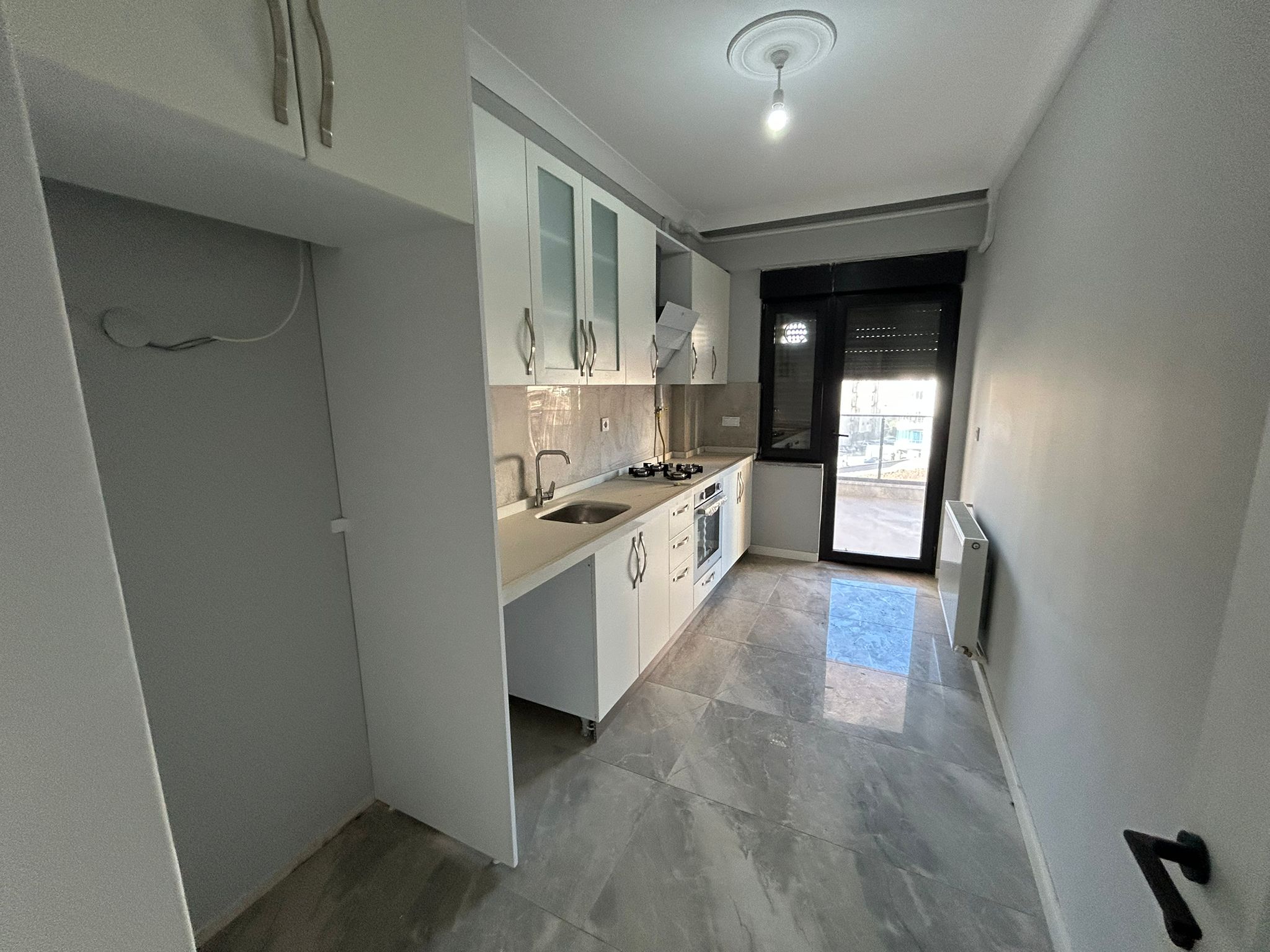 ATATÜRK MAHALLESİ’NİN EN GÜZEL NOKTASINDA! SATILIK 2+1 DAİRE (15numara)