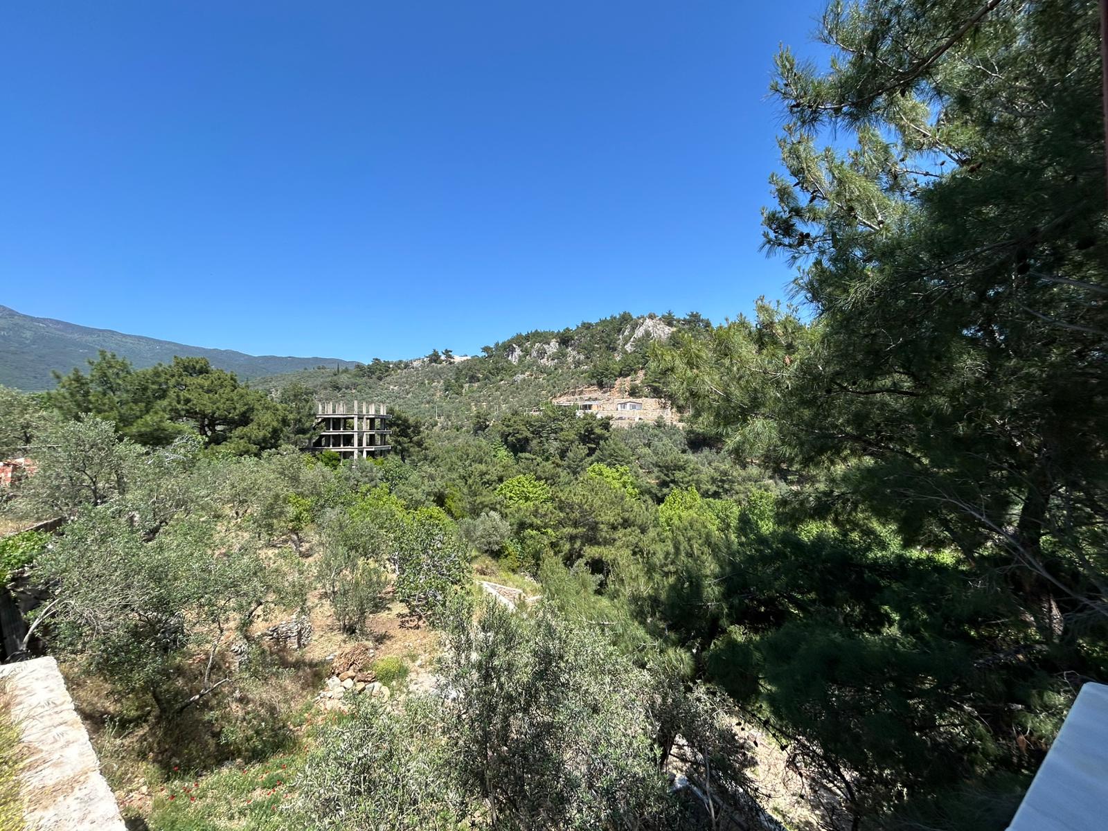 KIZILKEÇİLİ'DE SATILIK 2+1 MÜSTAKİL EV