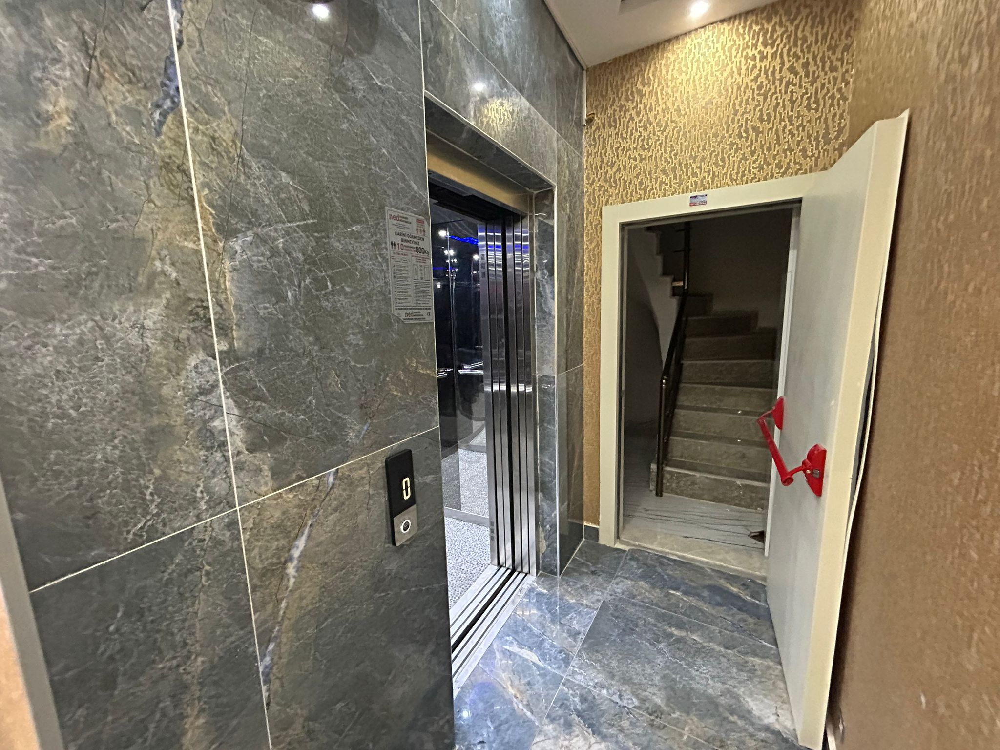 KADIKÖY'DE 4+1 DUBLEKS SATILIK DAİRE