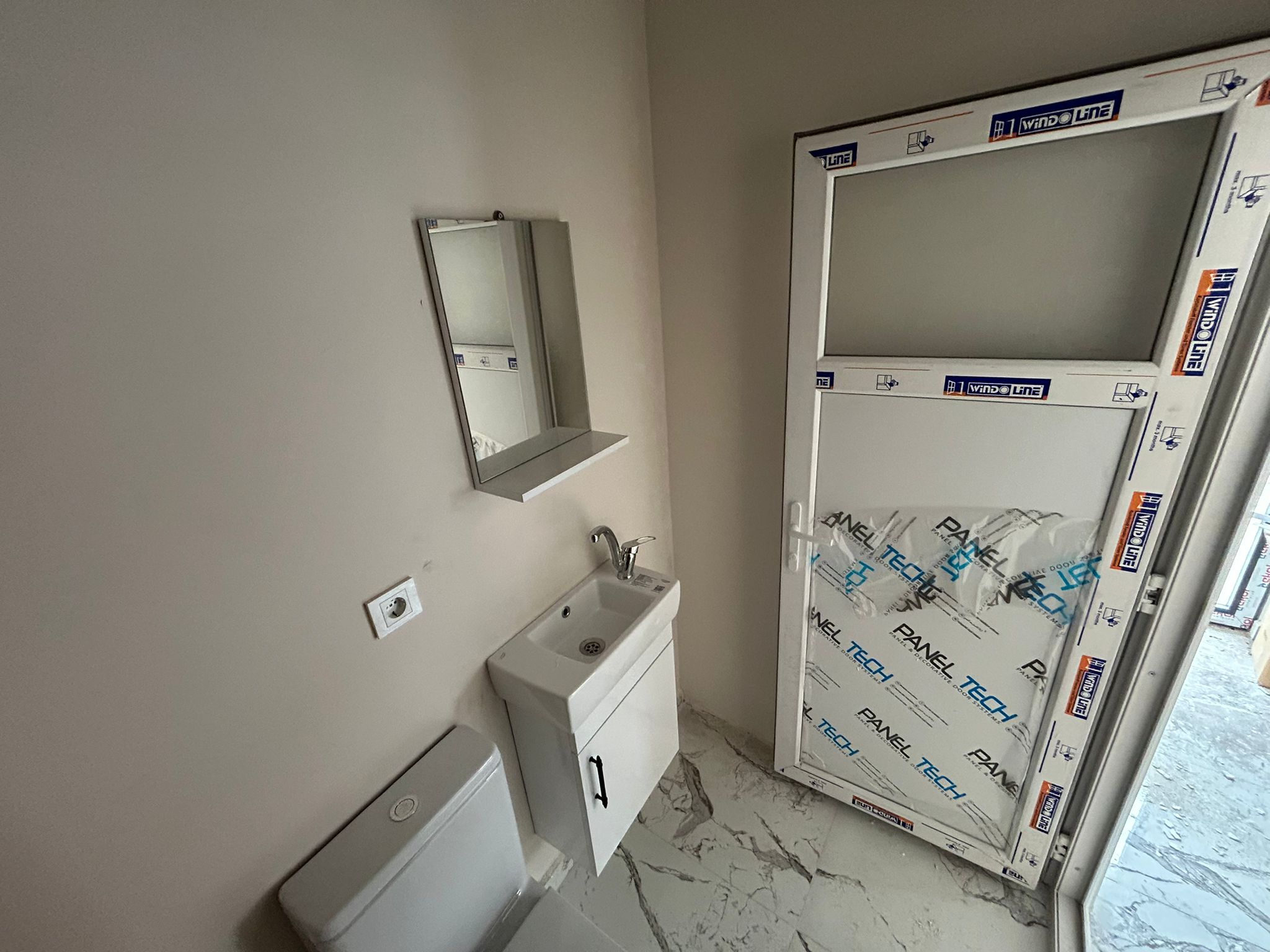 İnönü Caddesinde Kiralık 25 M2 Dükkan