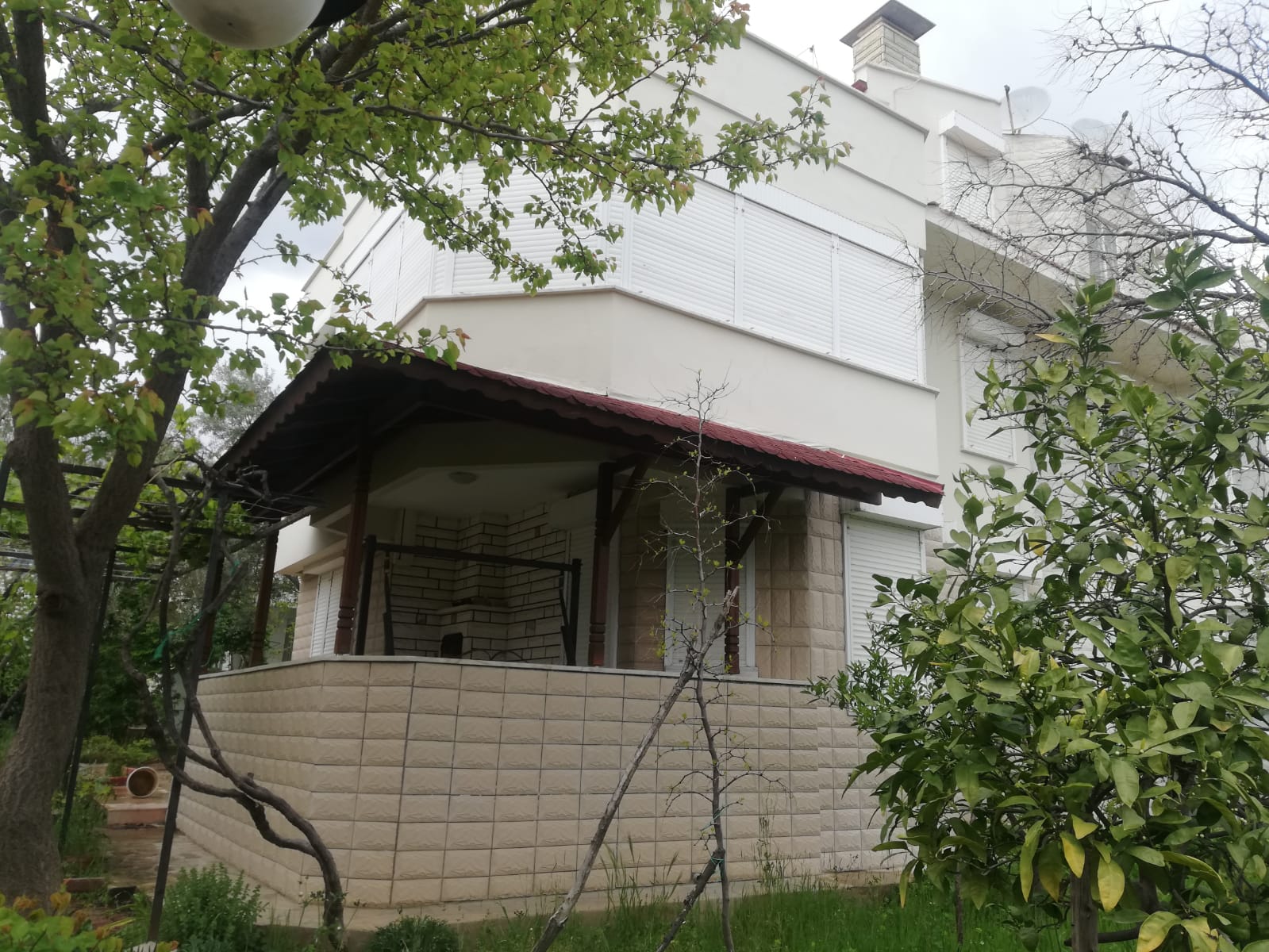 GÜRE'DE SİTE İÇERİSİNDE SATILIK 4+1 TRİPLEKS VİLLA