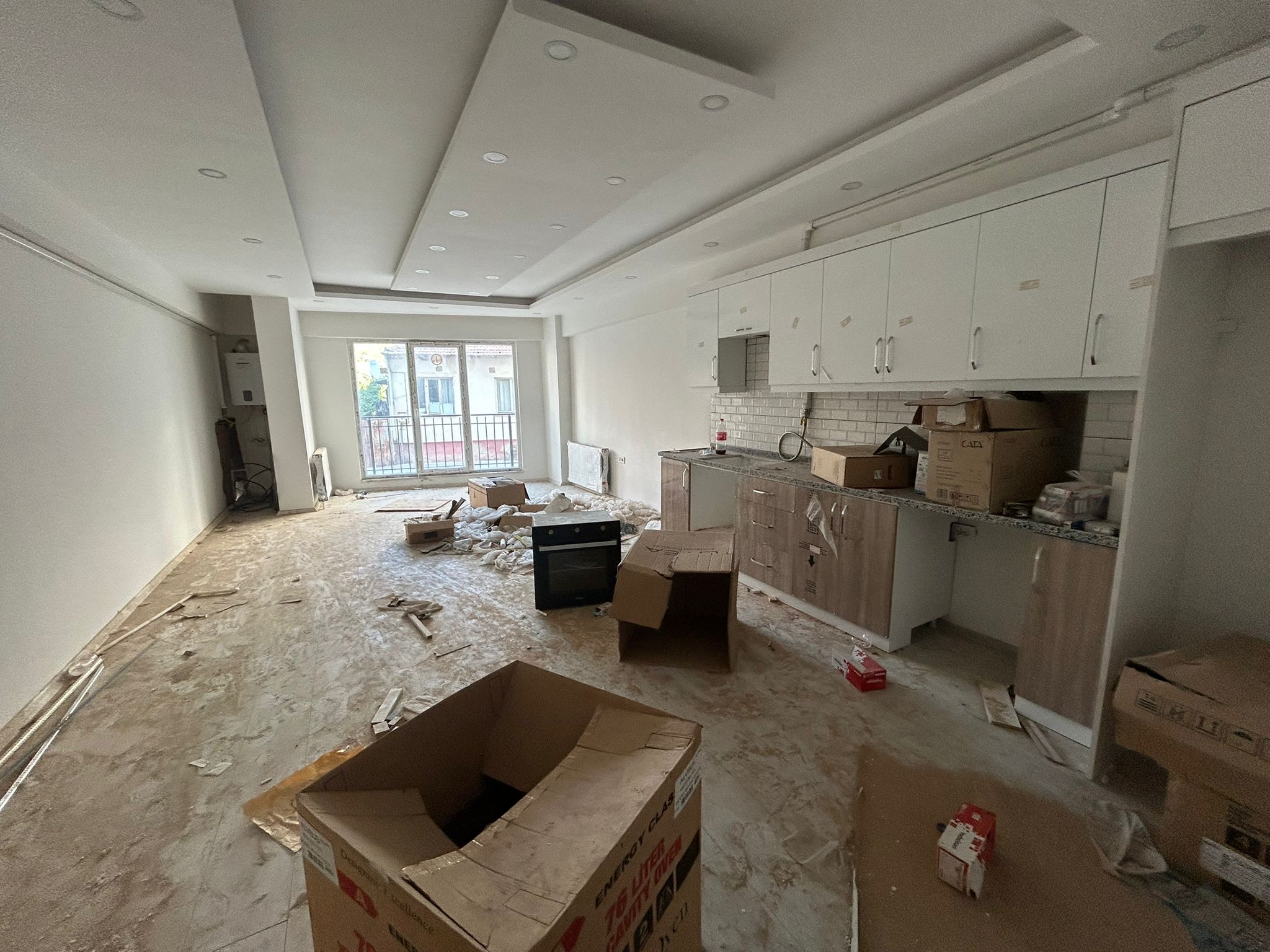 BURHANİYE YENİ MAHALLEDE SATILIK 2+1 GİRİŞ KAT DAİRE