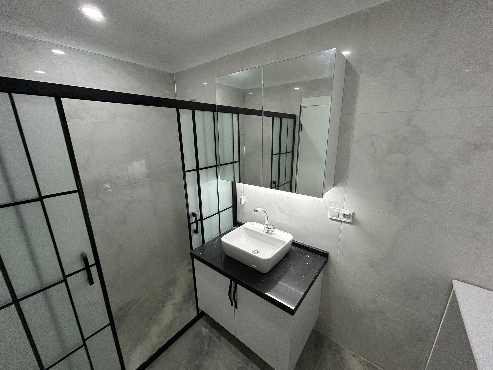 ATATÜRK MAHALLESİ’NİN EN GÜZEL NOKTASINDA! SATILIK 2+1 DAİRE (9numara)