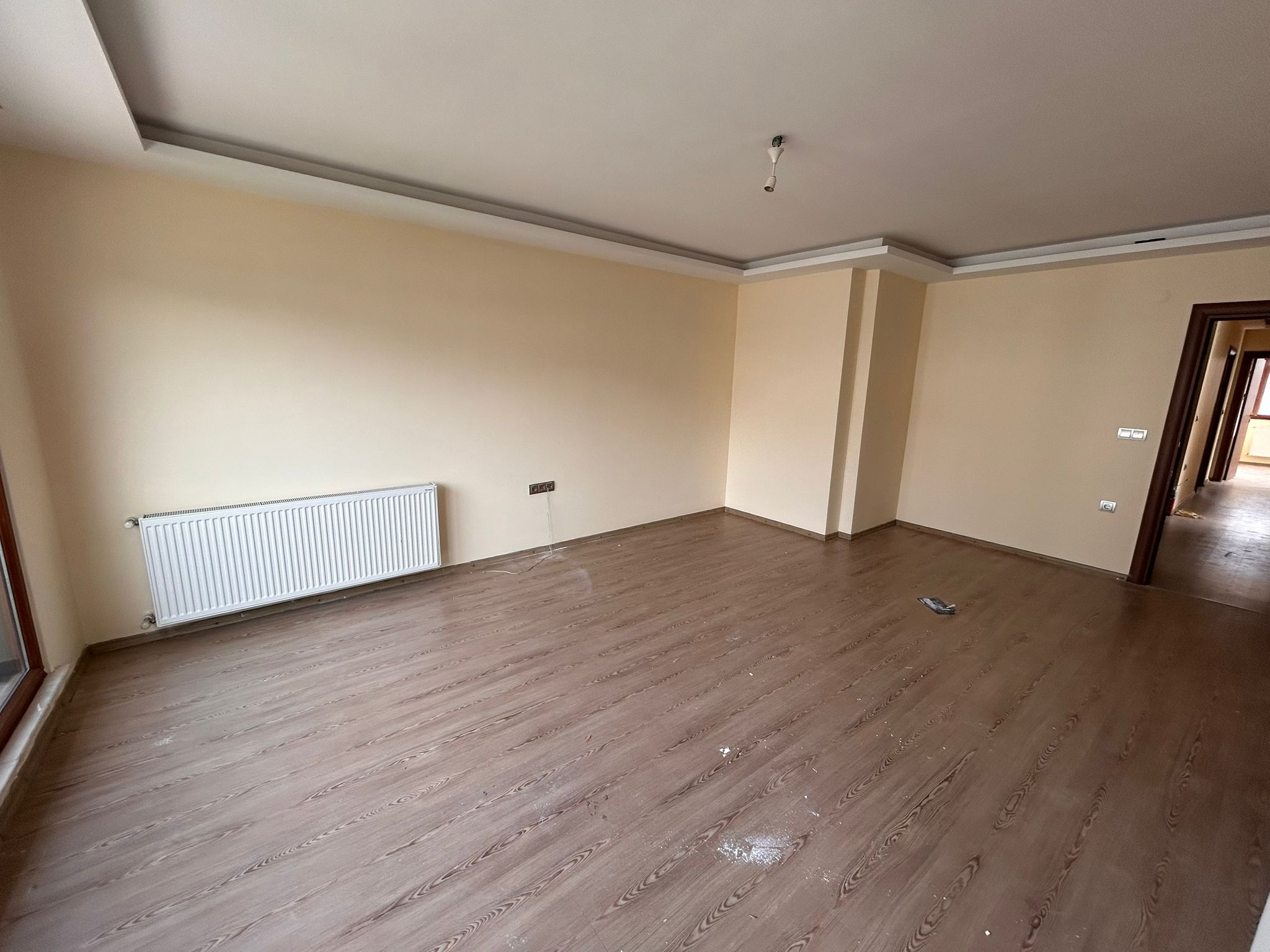 AKÇAY İKİZÇAY MAHALLESİNDE SATILIK 3+1 LÜKS DAİRE ( EİDS NO : 1001423 )