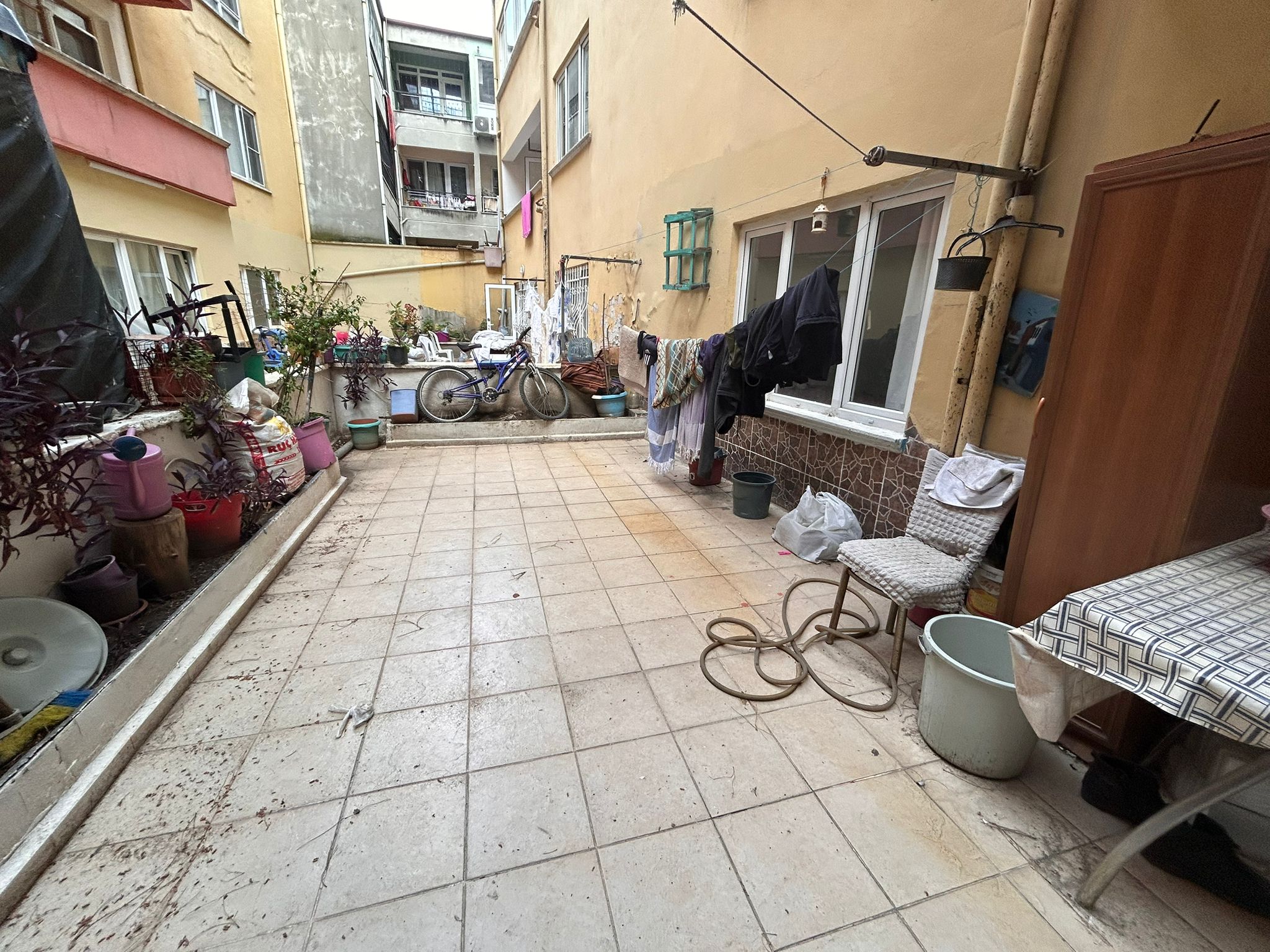 EDREMİT TUZCUMURAT MAHALLESİNDE SATILIK 3+1 DAİRE