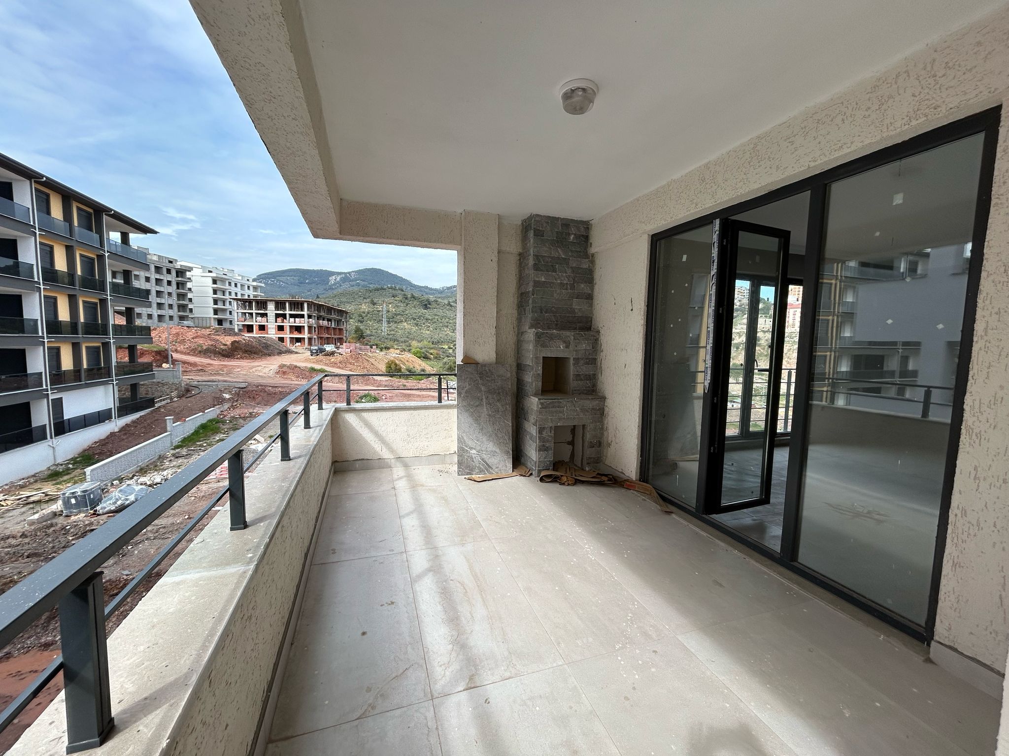 ATATÜRK'DE KİRALIK 2+1 SIFIR EBEVEYN BANYOLU DAİRE