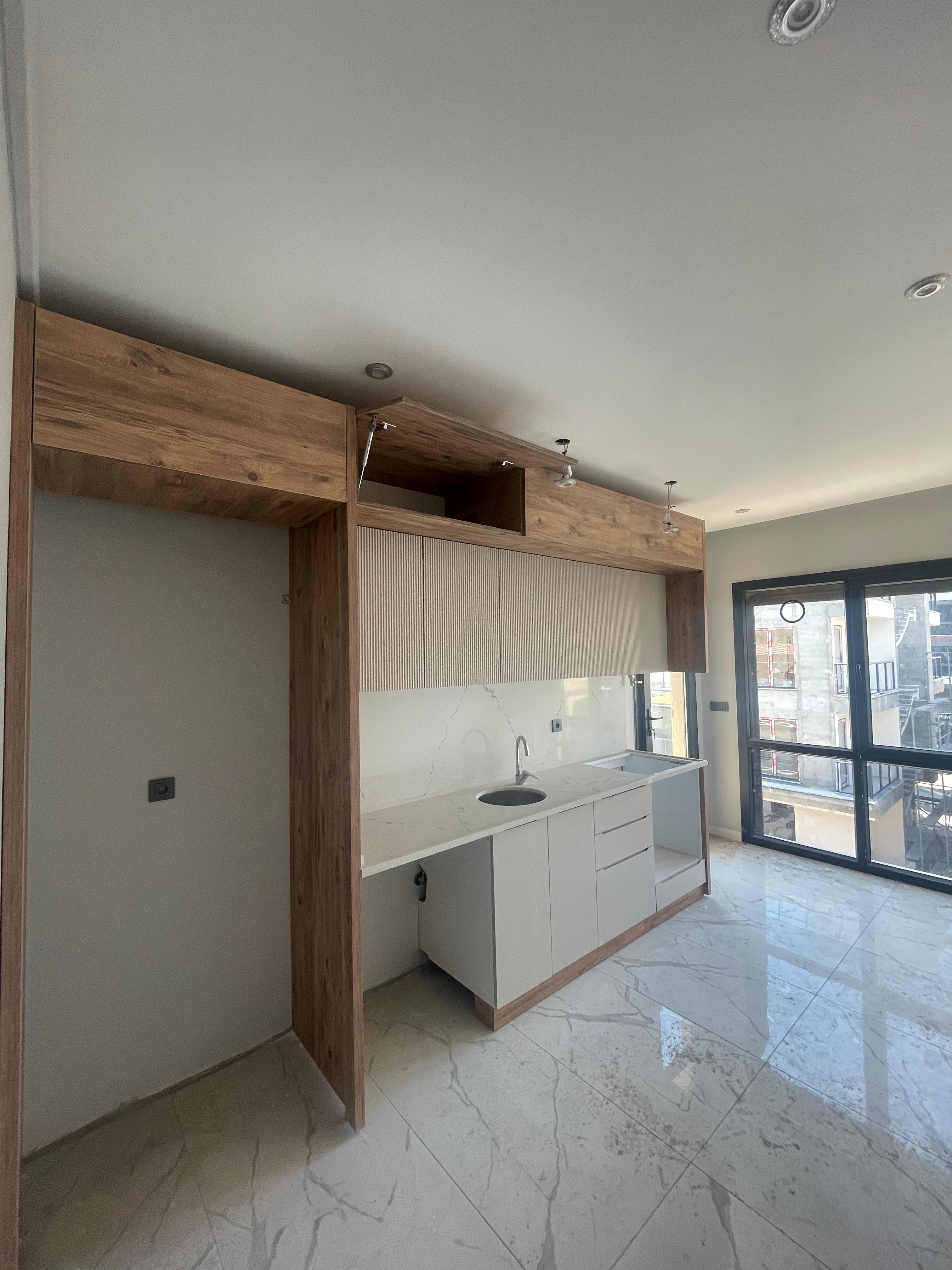 EDREMİT KADIKÖY'DE SATILIK 3+1 ARA KAT YERDEN ISITMALI  ASANSÖRLÜ DAİRE