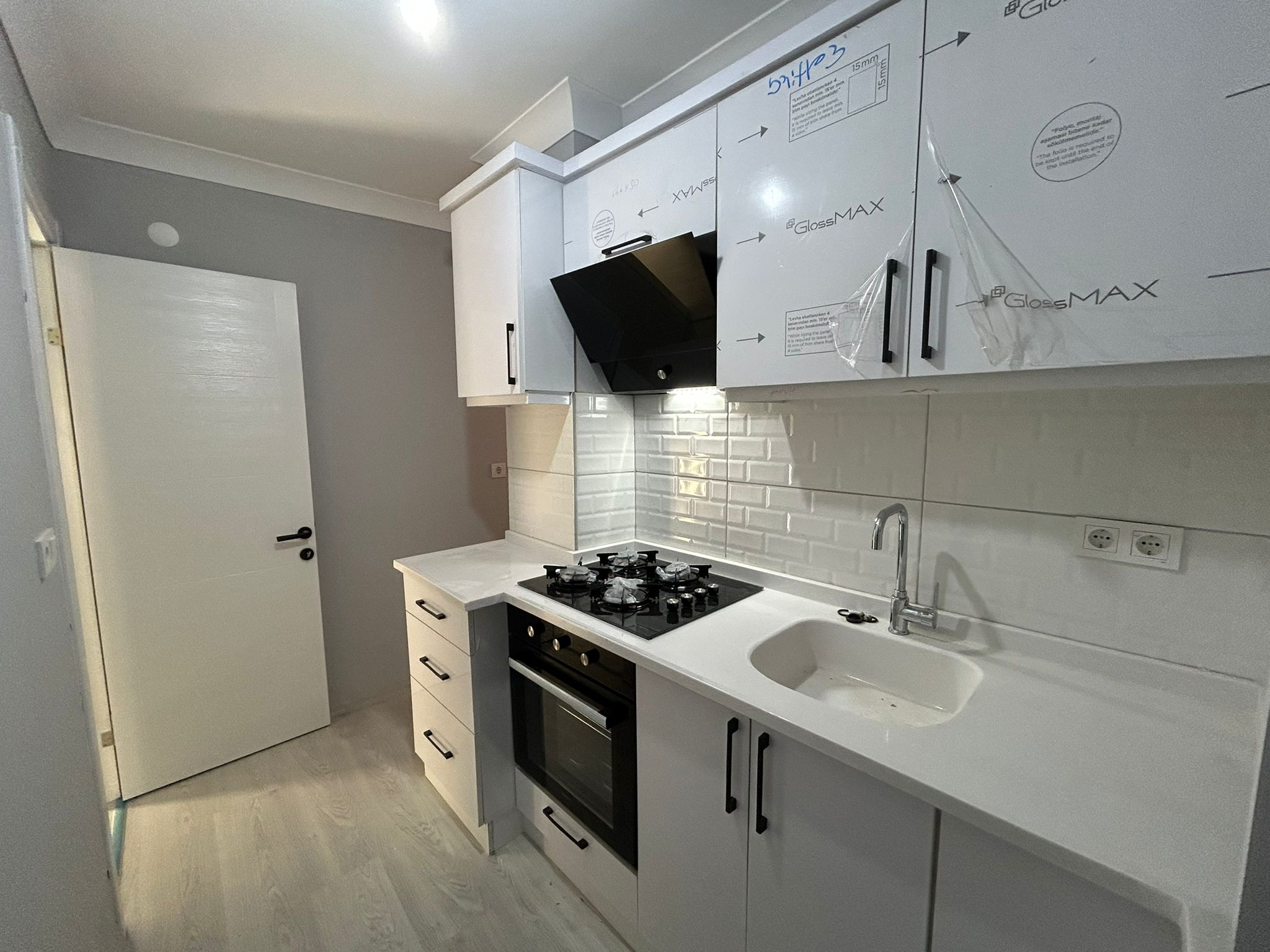 Sıfırdan Yenilenmiş Satılık 1+1 Daire