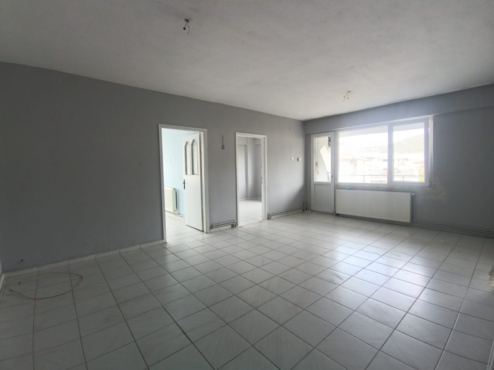 TUZCUMURAT MAHALLESİNDE KİRALIK 2+1 DAİRE – KAZ DAĞLARI MANZARALI