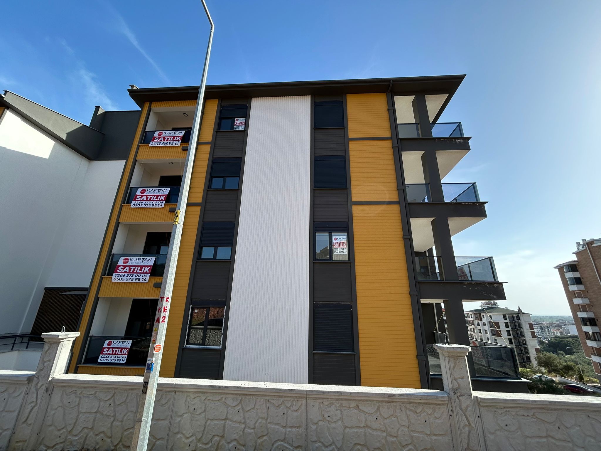 ATATÜRK MAHALLESİ’NİN EN GÜZEL NOKTASINDA! SATILIK 2+1 DAİRE (10numara)