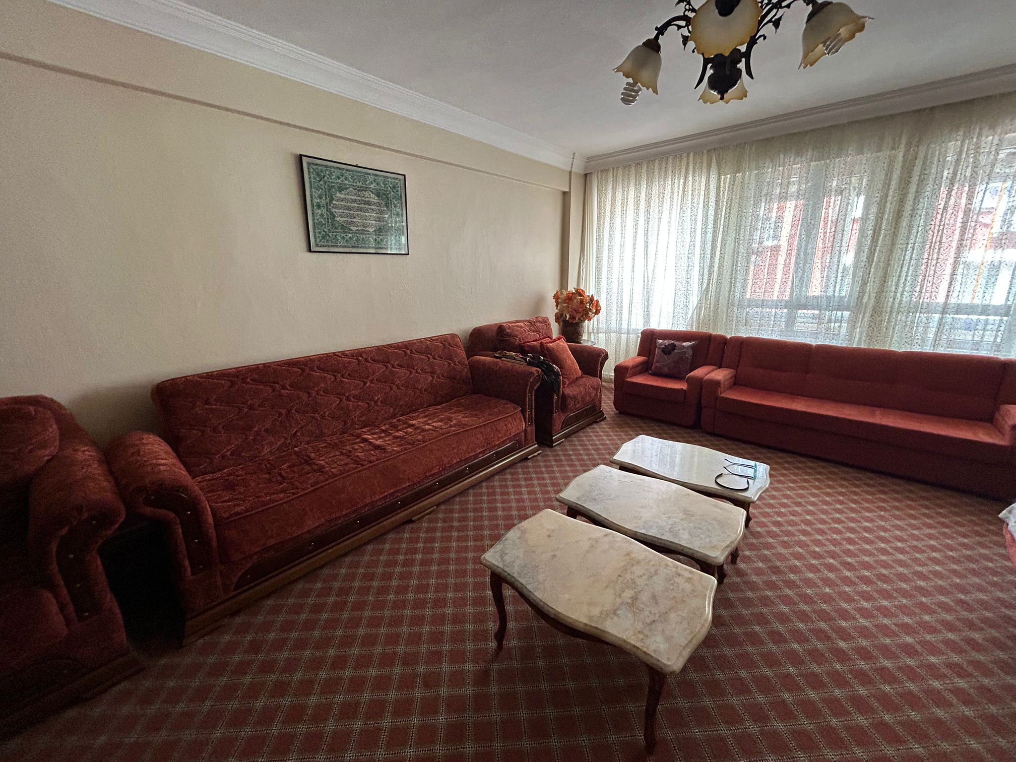 EDREMİT CUMHURİYET MAHALLESİ’NDE EŞYALI KİRALIK 3+1 DAİRE