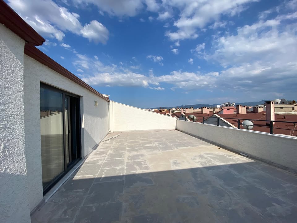 Cumhuriyet Mahallesinde Kiralık Sıfır 2+1 Dubleks Daire