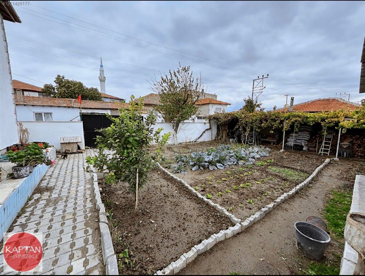 ÇORUK 'DA SATILIK BAHÇELİ KÖYEVİ VE KOMPLE BİNA
