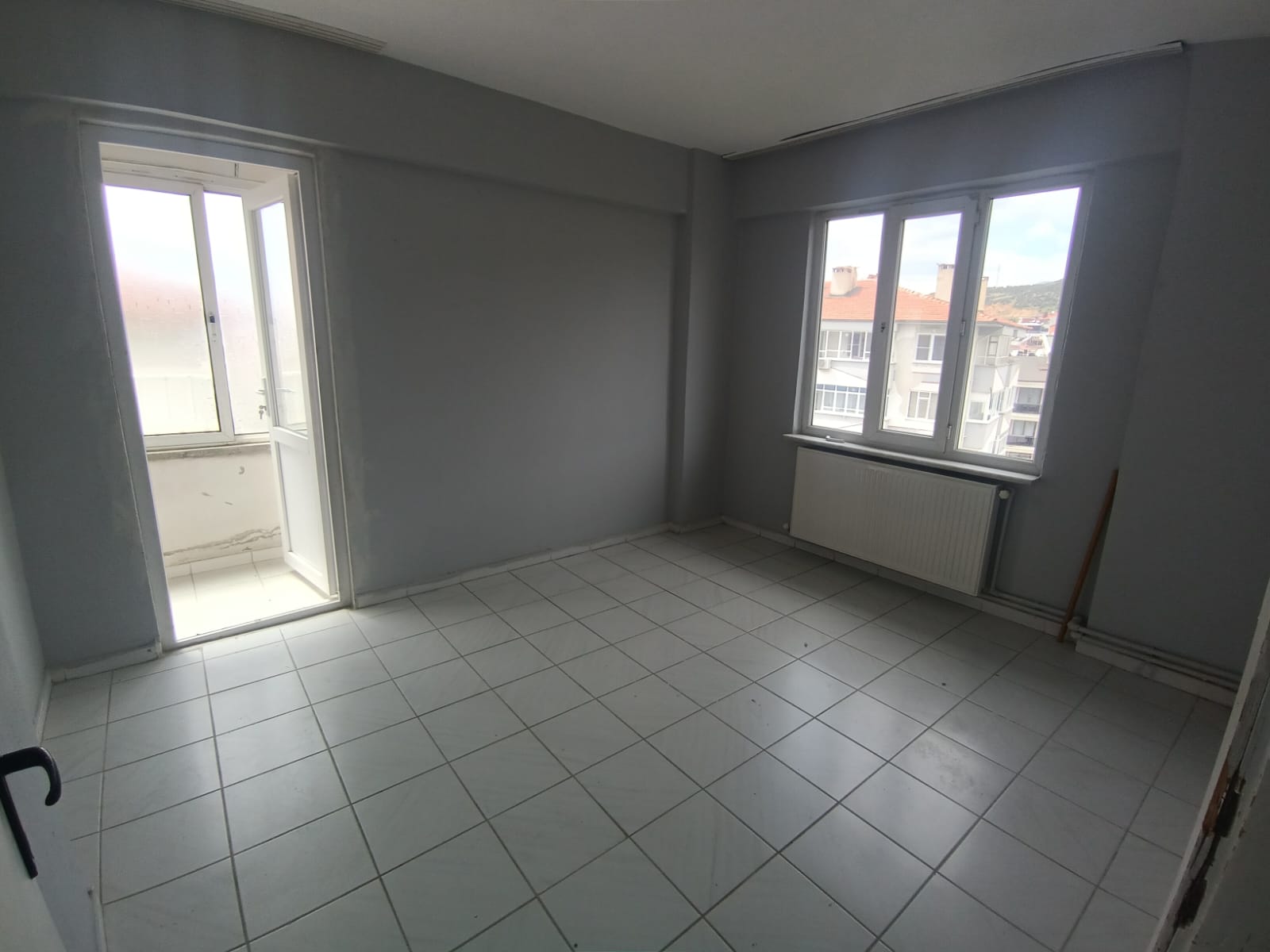 TUZCUMURAT MAHALLESİNDE KİRALIK 2+1 DAİRE – KAZ DAĞLARI MANZARALI