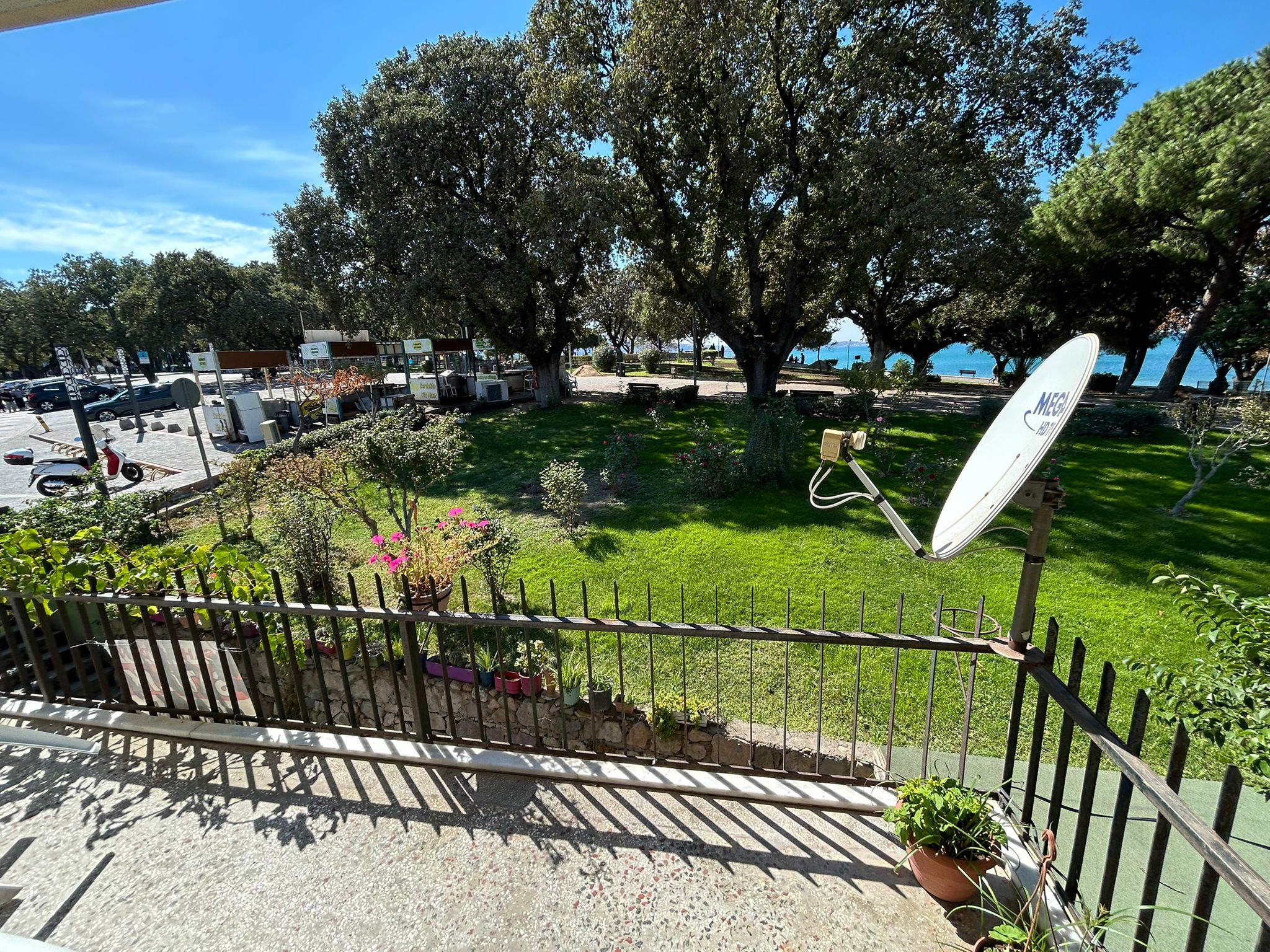 Burhaniye Ören Mahallesi’nde Doğa ve Deniz Manzaralı Satılık Villa Tipi Daire