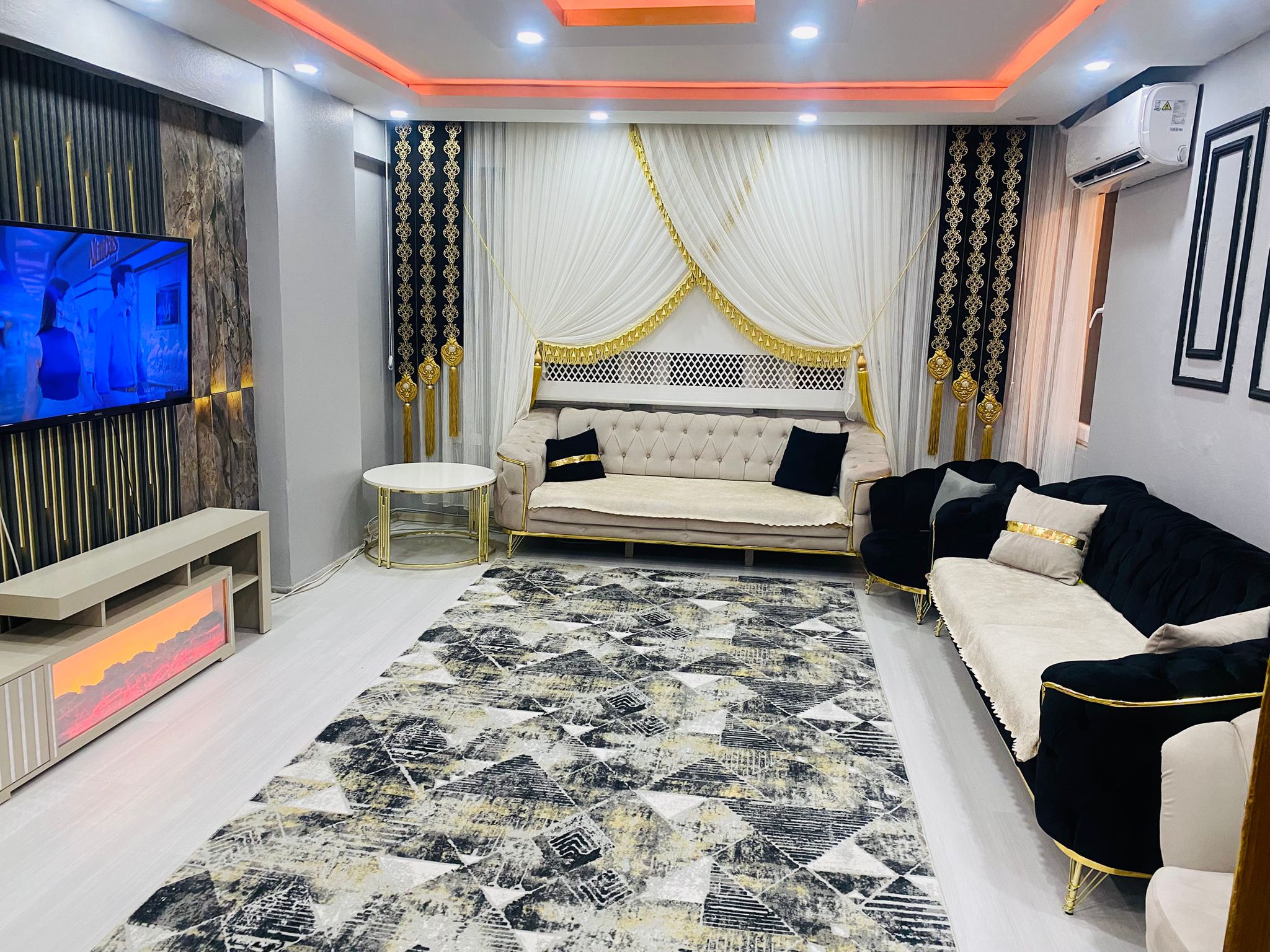 Edremit Cumhuriyet Meydanına 100 m 3+1 satılık daire