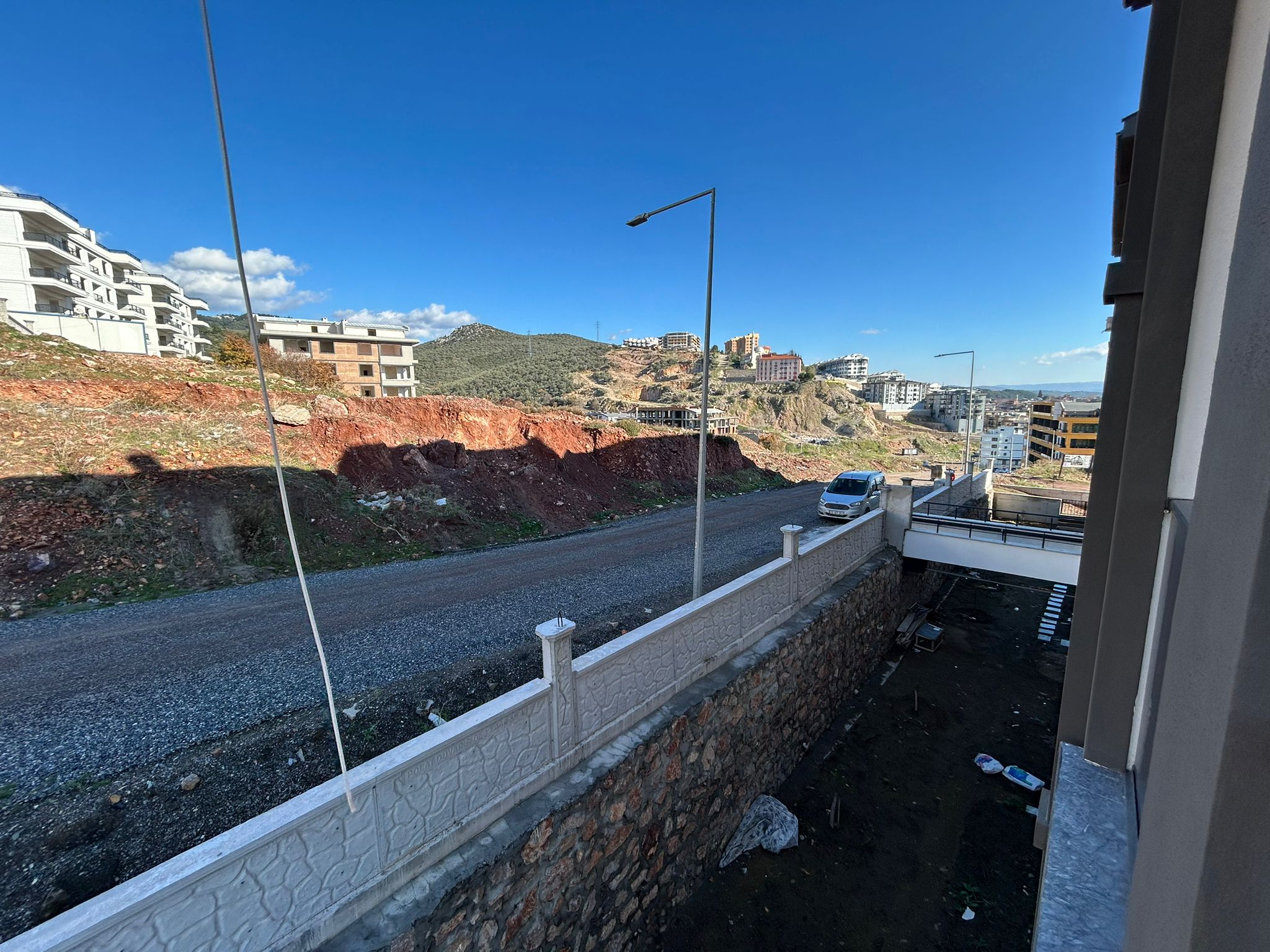 ATATÜRK MAHALLESİ’NİN EN GÜZEL NOKTASINDA! SATILIK 2+1 DAİRE (15numara)