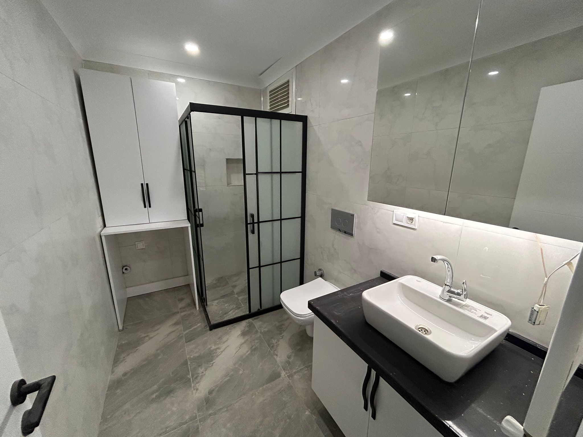 ATATÜRK MAHALLESİ'NDE KİRALIK LÜKS 3+1 DAİRE ( 7 NUMARALI DAİRE )