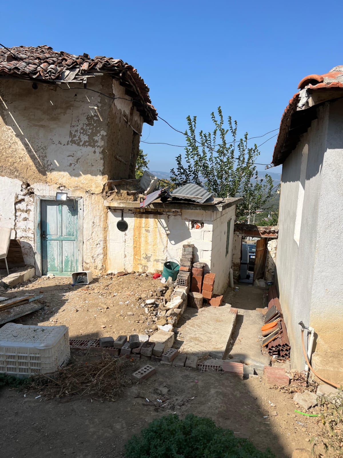 BALIKESİR HAVRAN KÜÇÜKDERE’DE KÖY İÇİ 181 M² SATILIK ARSA