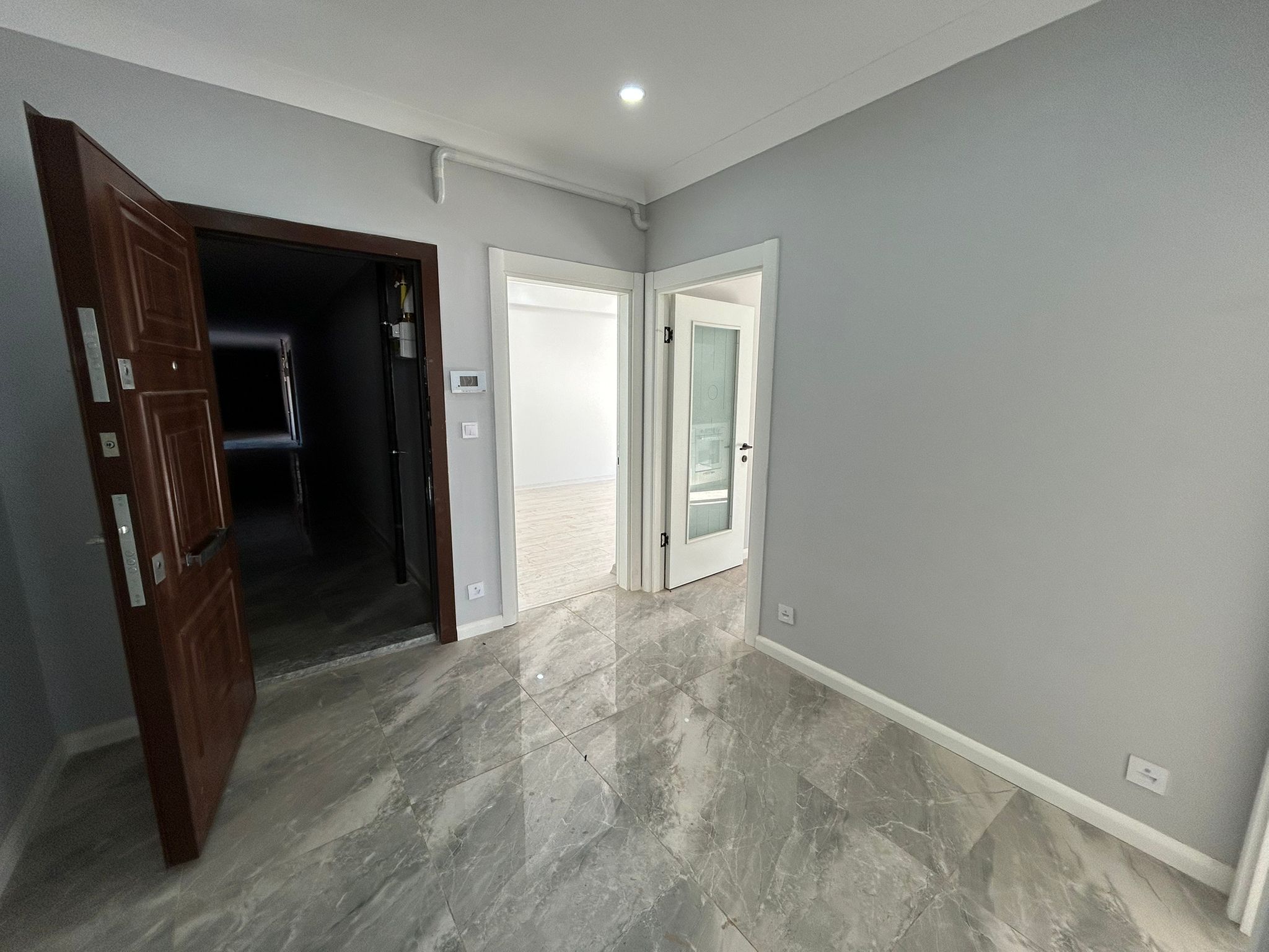 ATATÜRK MAHALLESİ’NİN EN GÜZEL NOKTASINDA! SATILIK 2+1 DAİRE (9numara)