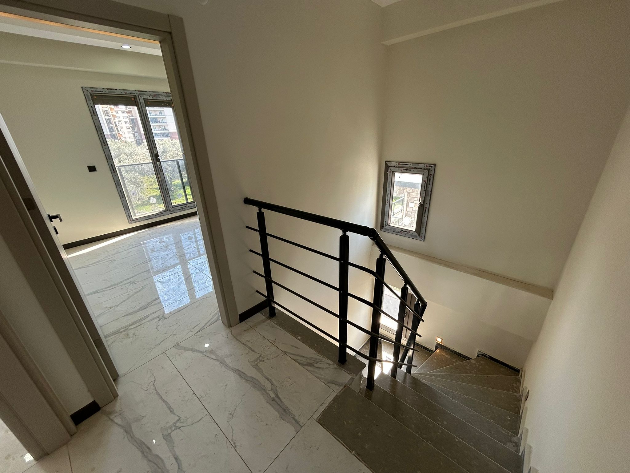 HAYALİNİZDEKİ YAŞAM BURADA BAŞLIYOR!