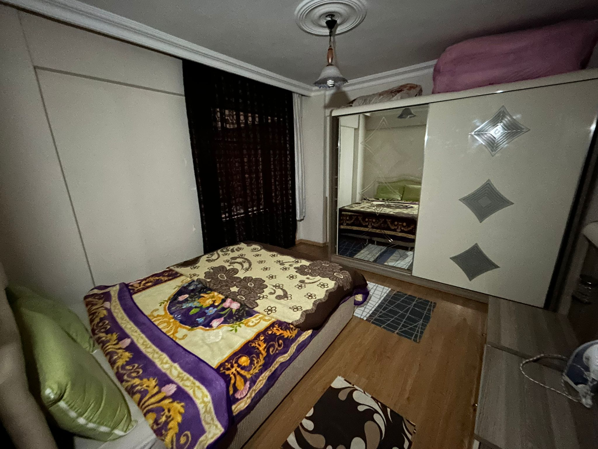 Eşyaları Hazır, Konforu Tam: Cumhuriyet Mahallesi’nde 2+1 Ara Kat