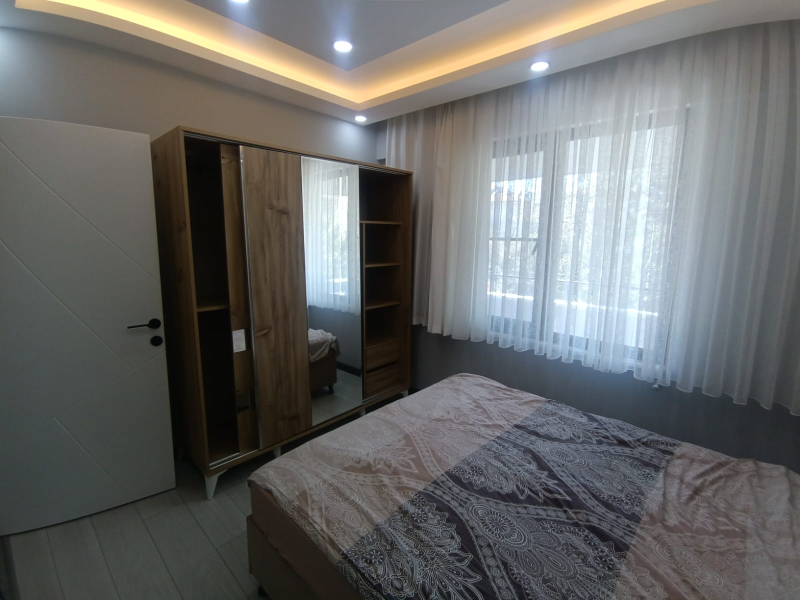 ALTINOLUKTA SEZONLUK KİRALIK 2+1 DAİRE