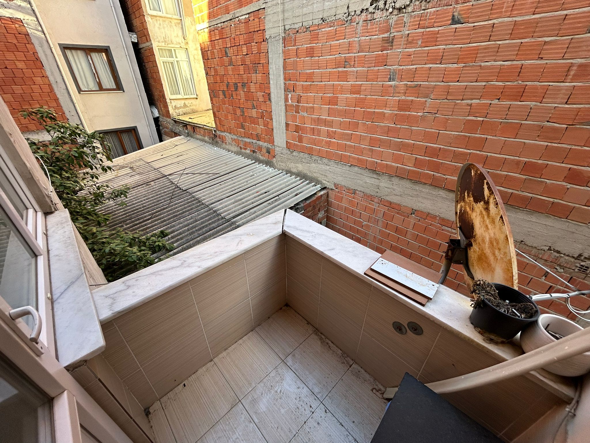 EDREMİT CUMHURİYET MAHALLESİNDE 3+1 JEOTERMALLİ SATILIK DAİRE